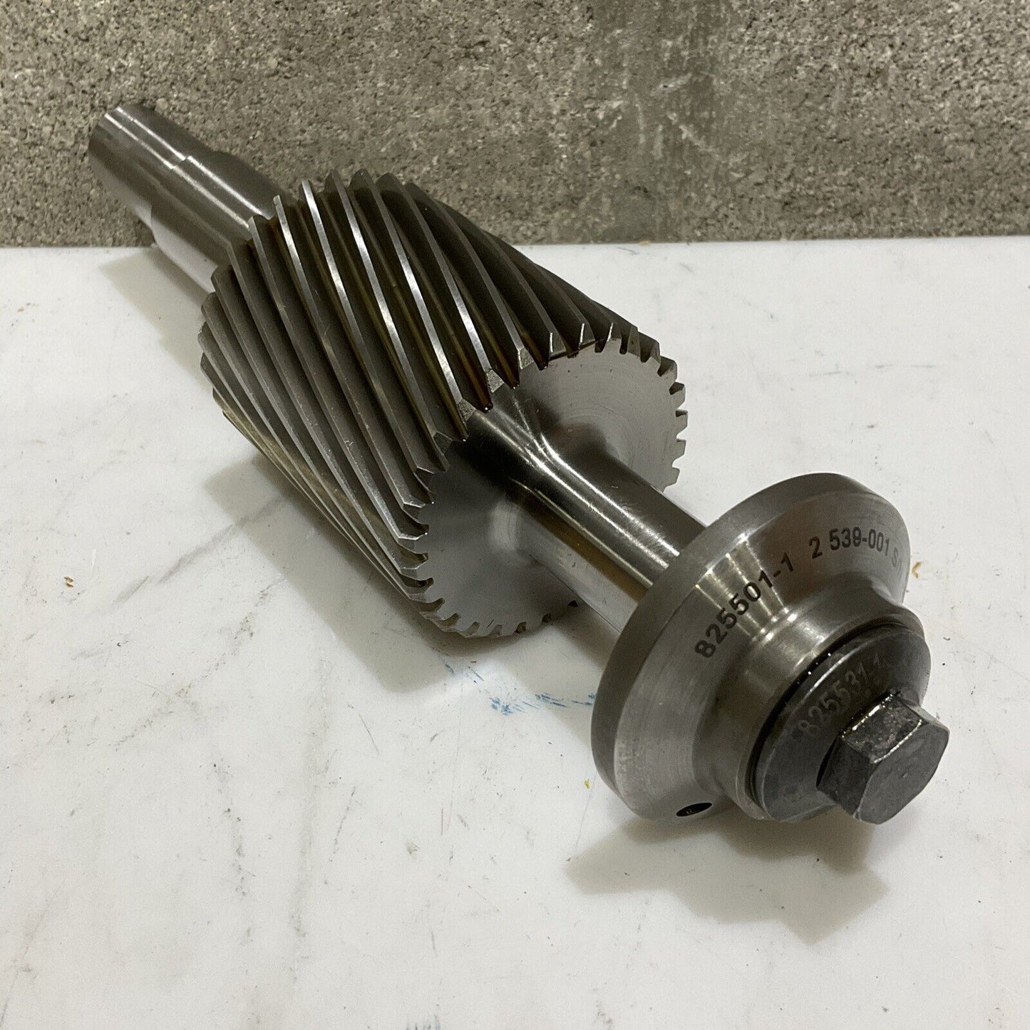 ELLIOTT 825529-4 BALANCED GEAR PINION 373