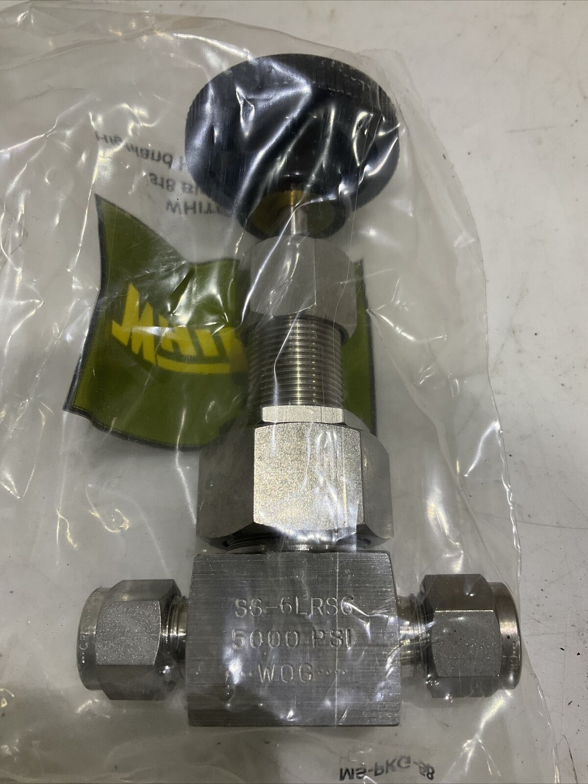 WHITEY SWAGELOK SS-6LRS6 COMPRESSION GLOBE VALVE 3/8” LOT OF 4 373