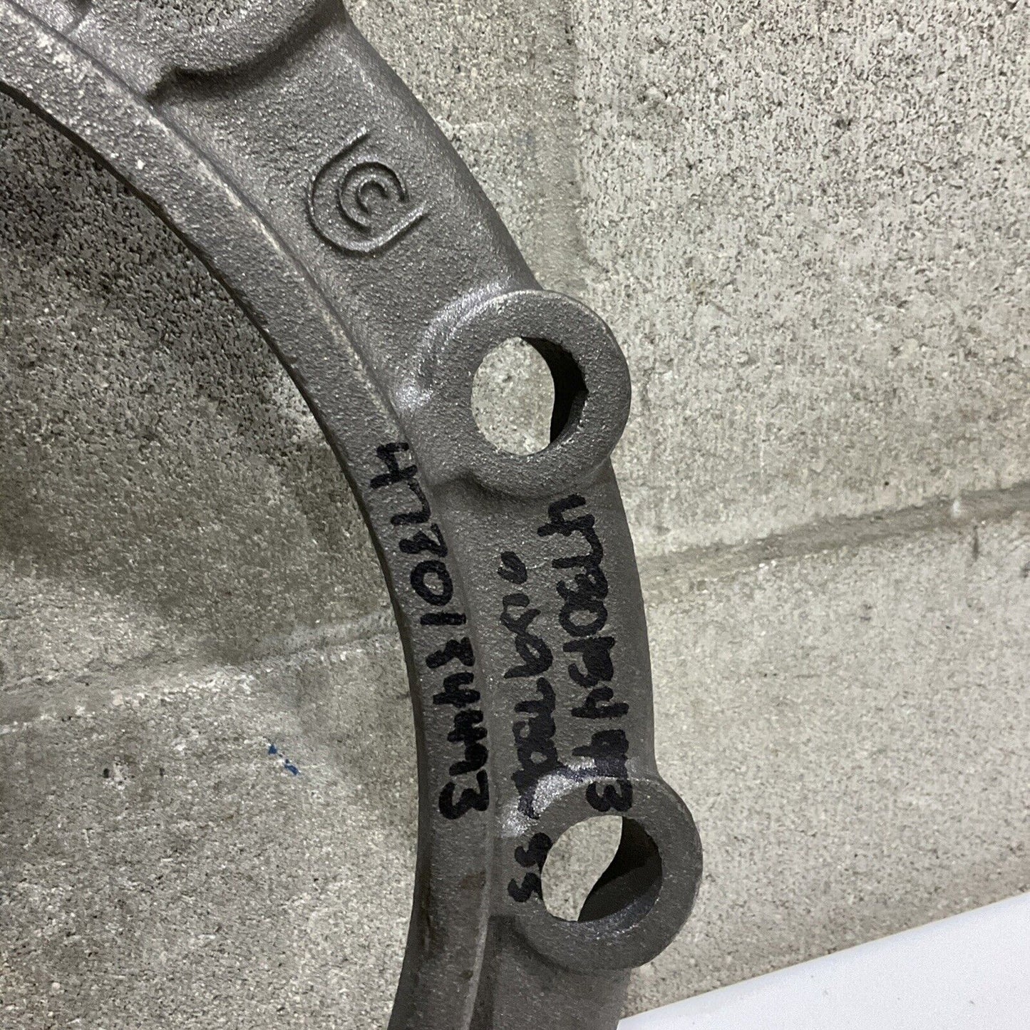 UCC 8-17076 N8 PIPE CLAMP LOCK TYPE FLANGE 373