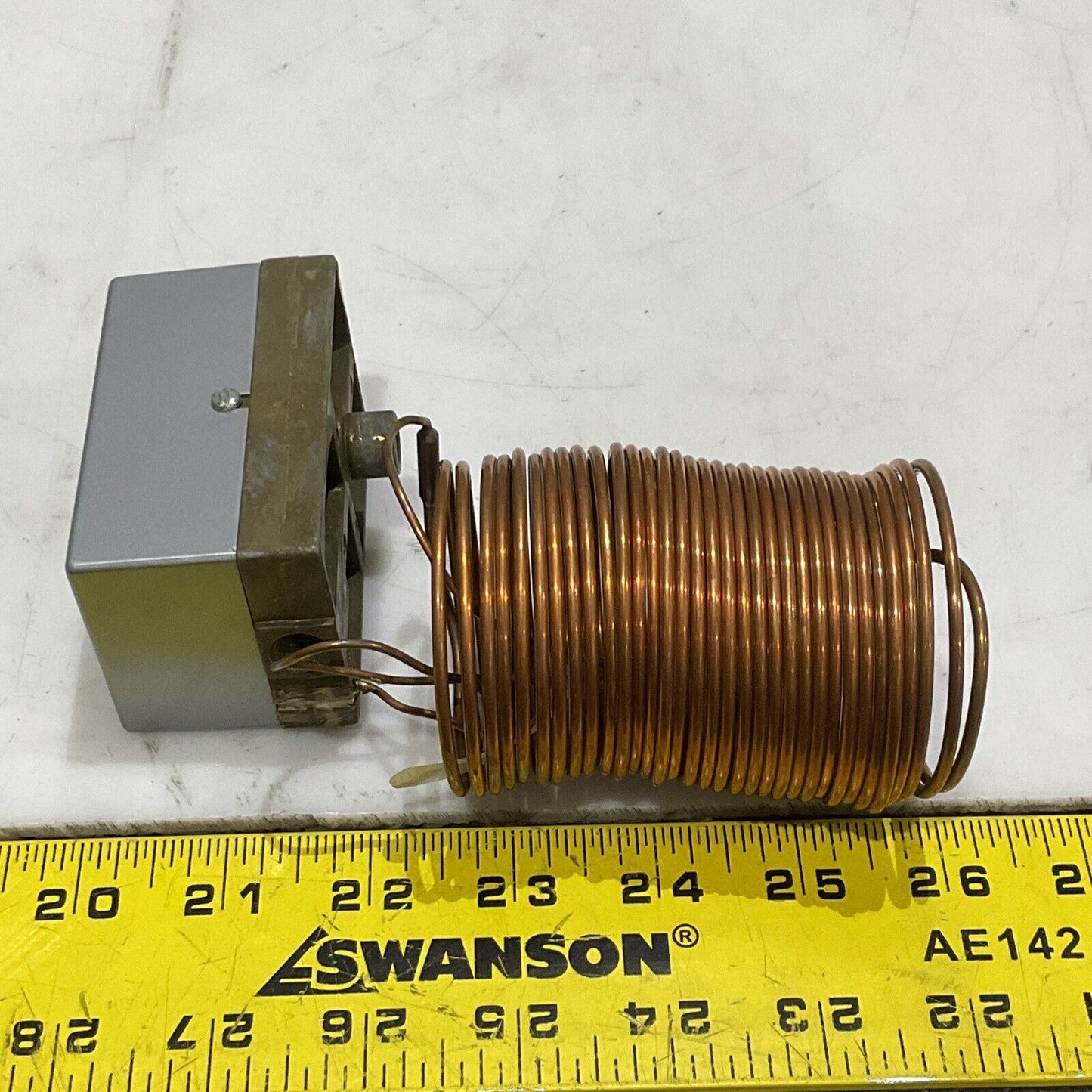 POWERS 184-0004 048904 TEMPERATURE TRANSMITTER 35 TO 135 373