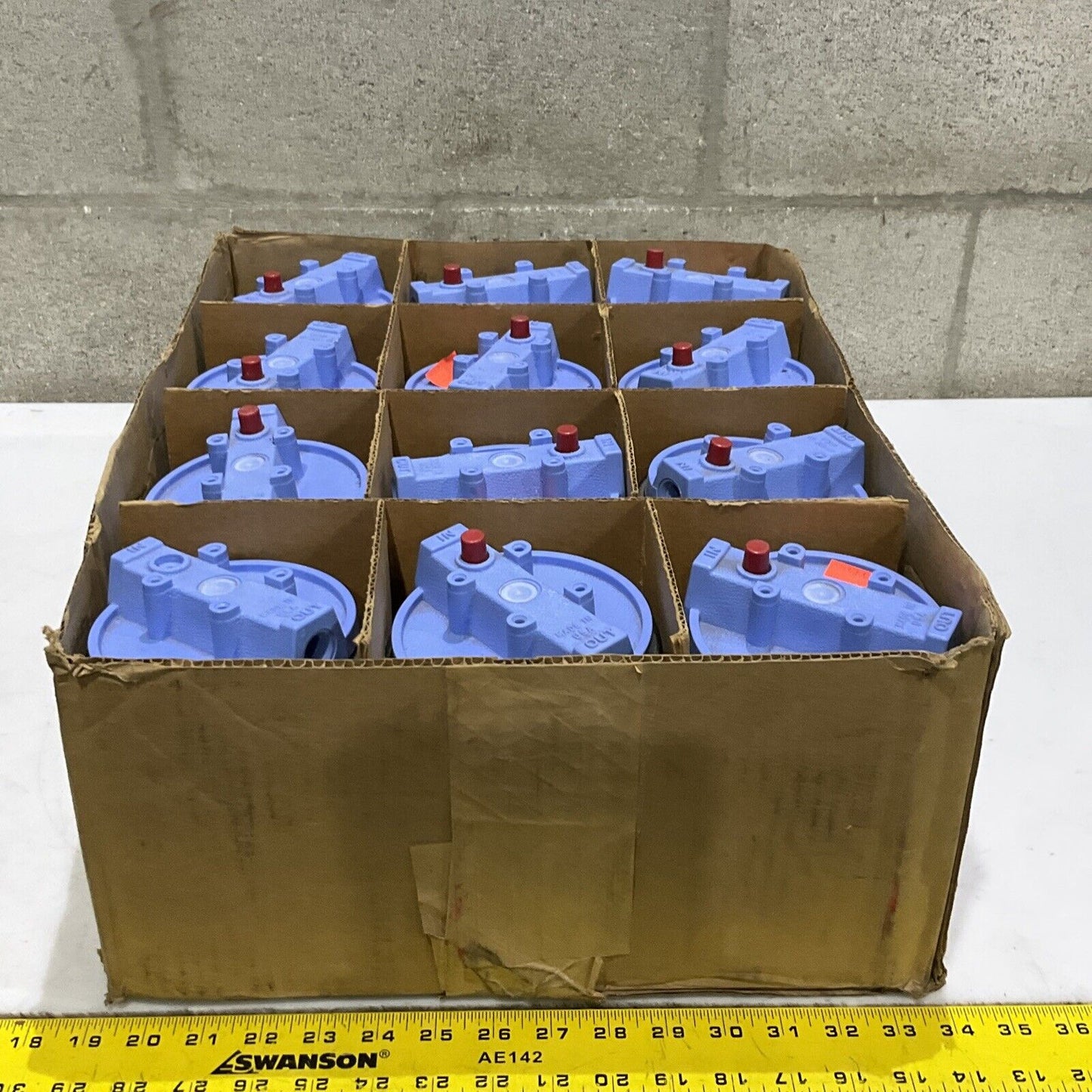 PENTAIR WATER 158132 SLIM LINE WATER FILTER HOUSING 1/4” 5# CL&BL LOT OF 12 373