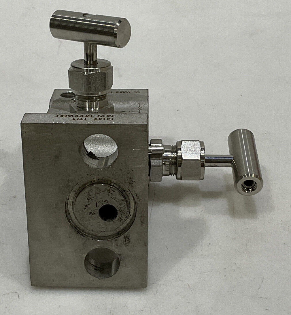 SWAGELOK SS-V2BF8-FL 2-VALVE INSTRUMENT MANIFOLD BALL TIP 373