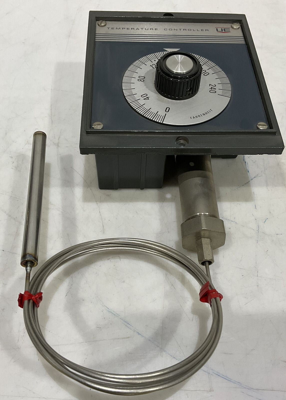 UNITED ELECTRIC MODEL 602 6BS 0-250 F TEMPERATURE CONTROLLER 373