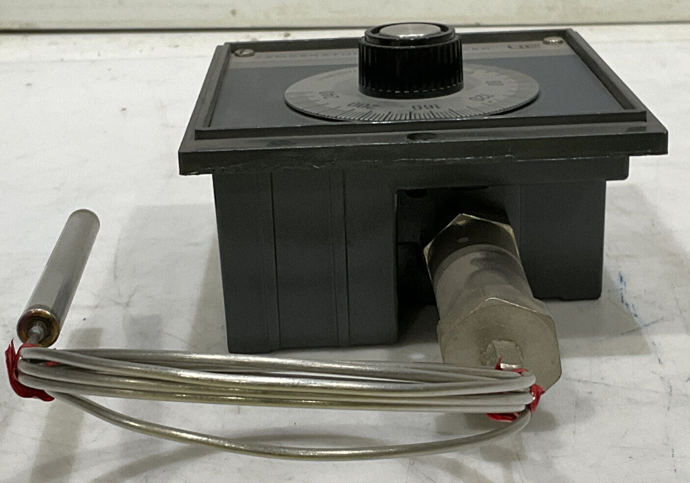 UNITED ELECTRIC MODEL 602 6BS 0-250 F TEMPERATURE CONTROLLER 373