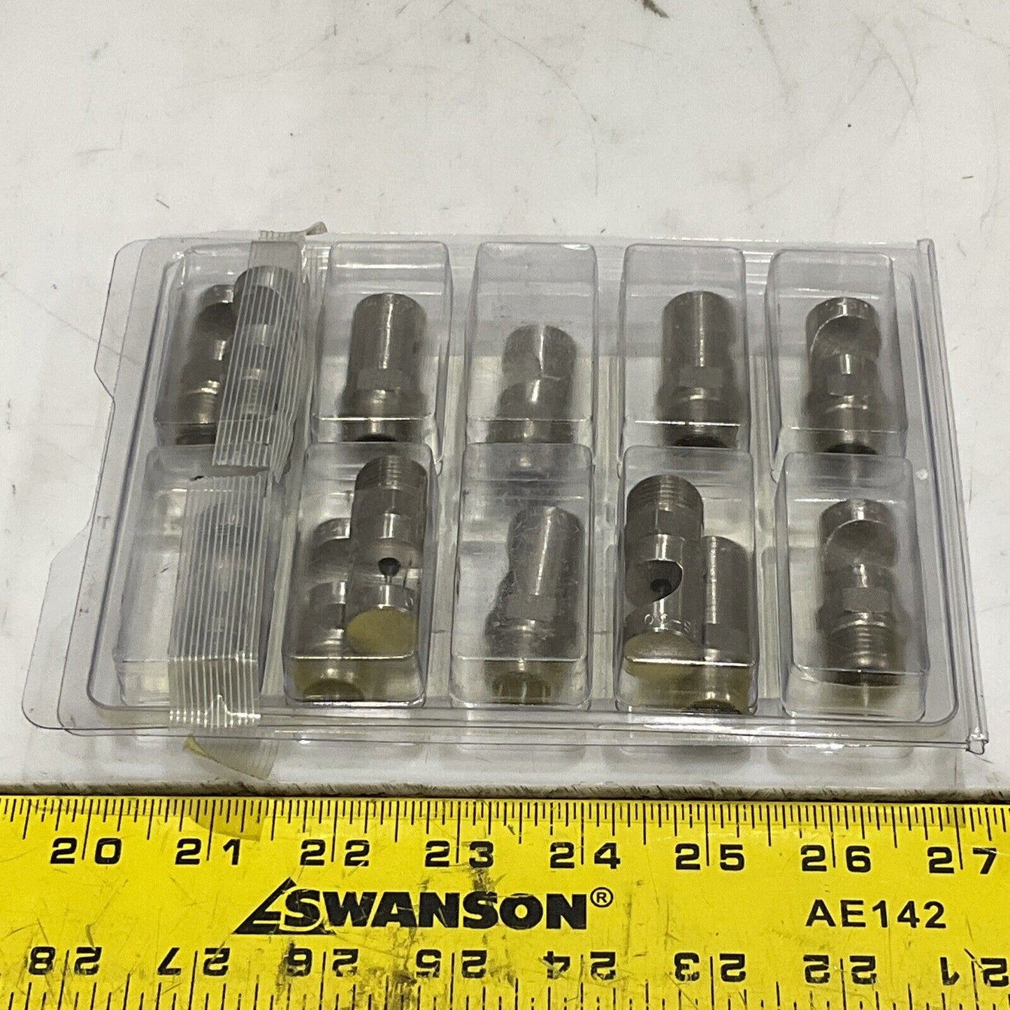 UNITED CONVEYOR CORPORATION 40366-3 SPRAY NOZZLE ASSEMBLY 3/8” LOT OF 13 373
