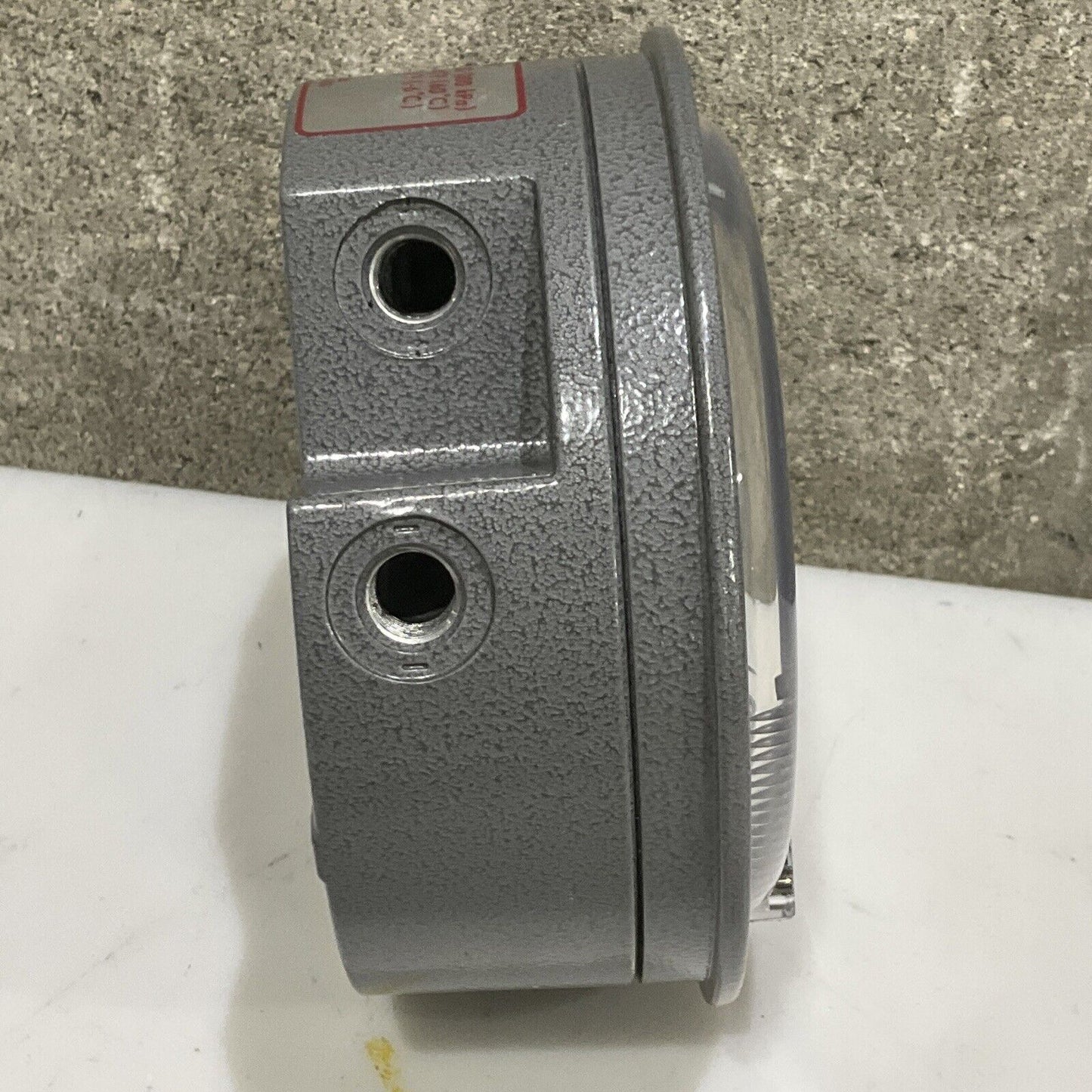 DWYER 2015 MAGNEHELICDIFFERENTIALPRESSURE GAUGE 15 PSIG 373