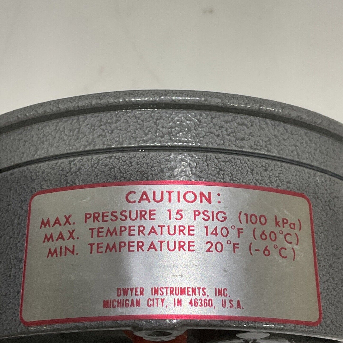 DWYER 2015 MAGNEHELICDIFFERENTIALPRESSURE GAUGE 15 PSIG 373
