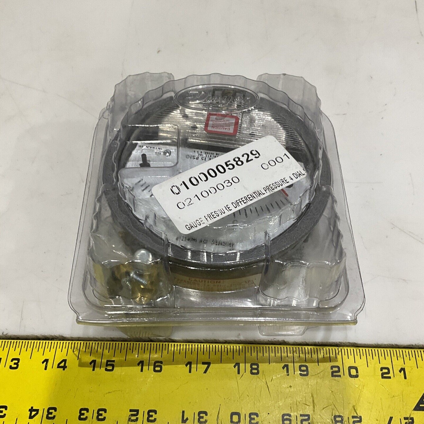 DWYER 2015 MAGNEHELICDIFFERENTIALPRESSURE GAUGE 15 PSIG 373