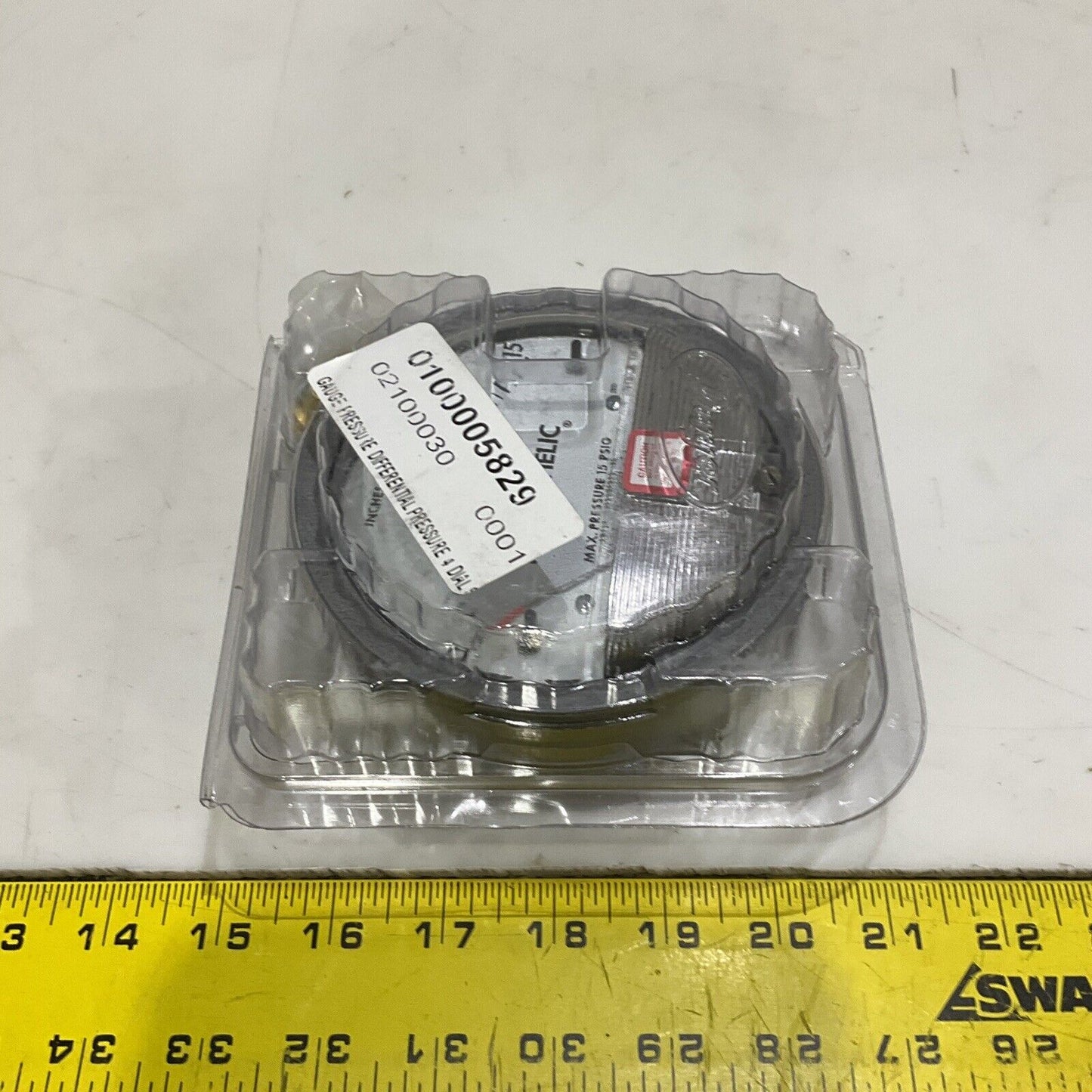 DWYER 2015 MAGNEHELICDIFFERENTIALPRESSURE GAUGE 15 PSIG 373