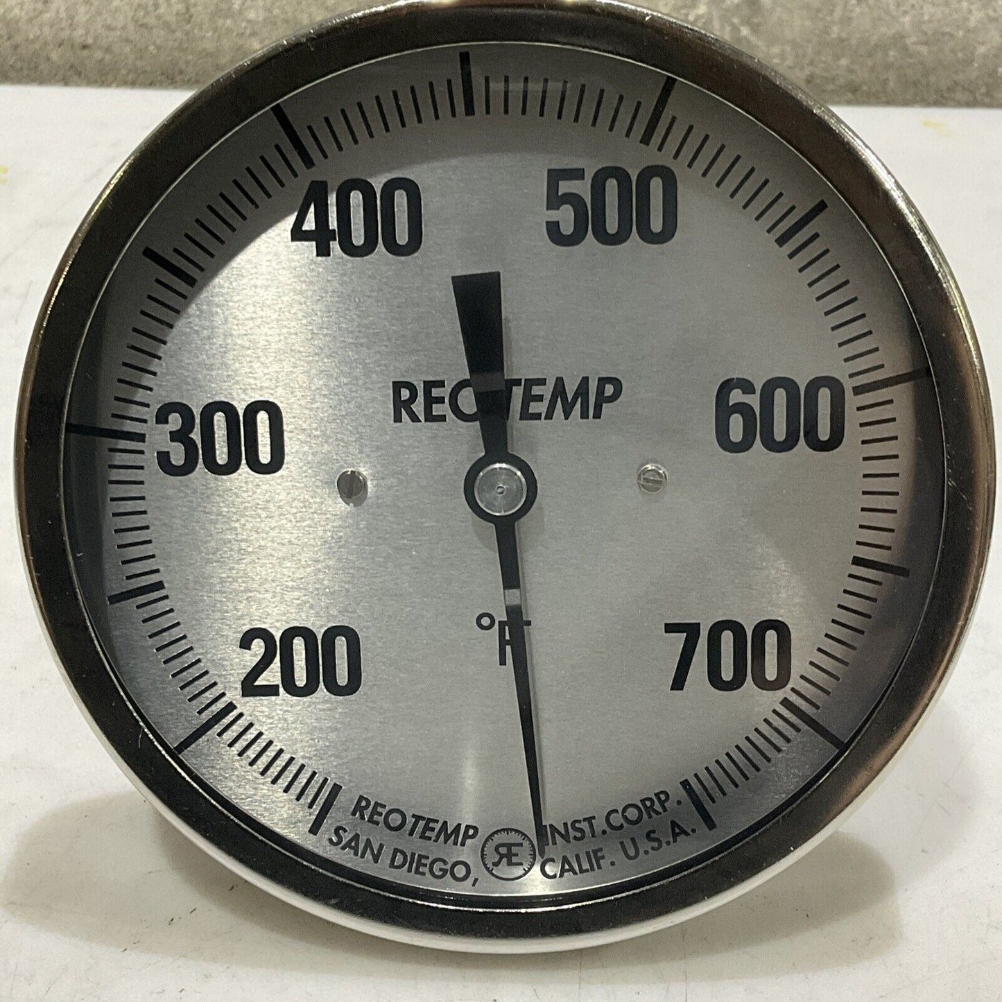 REOTEMP J BIMETAL THERMOMETER 6” STEM 150-750 F 1/2” NPT 373