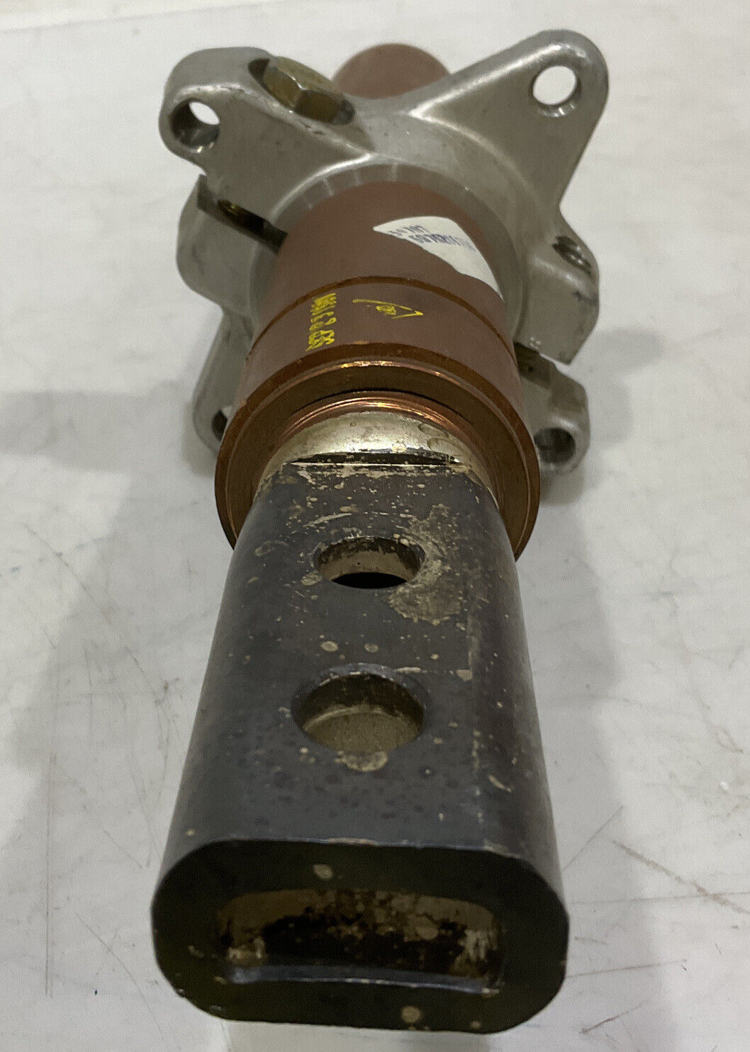 GENERAL ELECTRIC REAR ELECTRICAL BUSHING 373