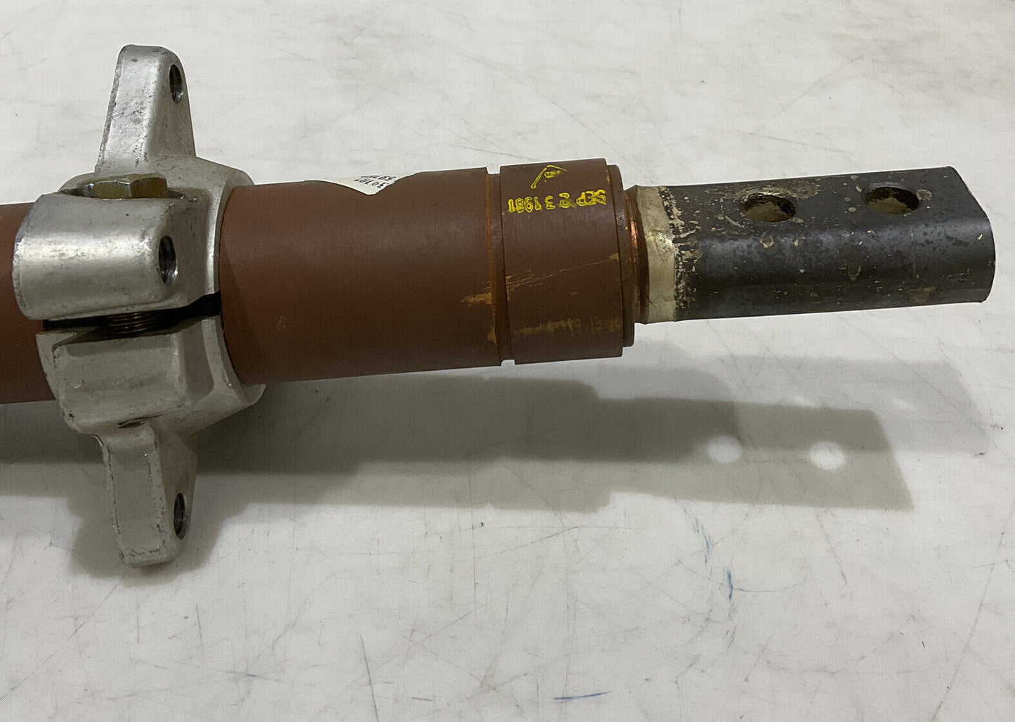 GENERAL ELECTRIC REAR ELECTRICAL BUSHING 373