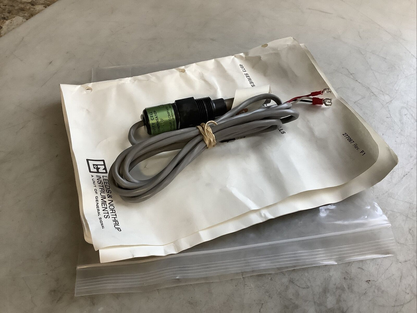 LEEDS AND NORTHRUP 4973-01-305-7-000 CONDUCTIVITY CELL 373