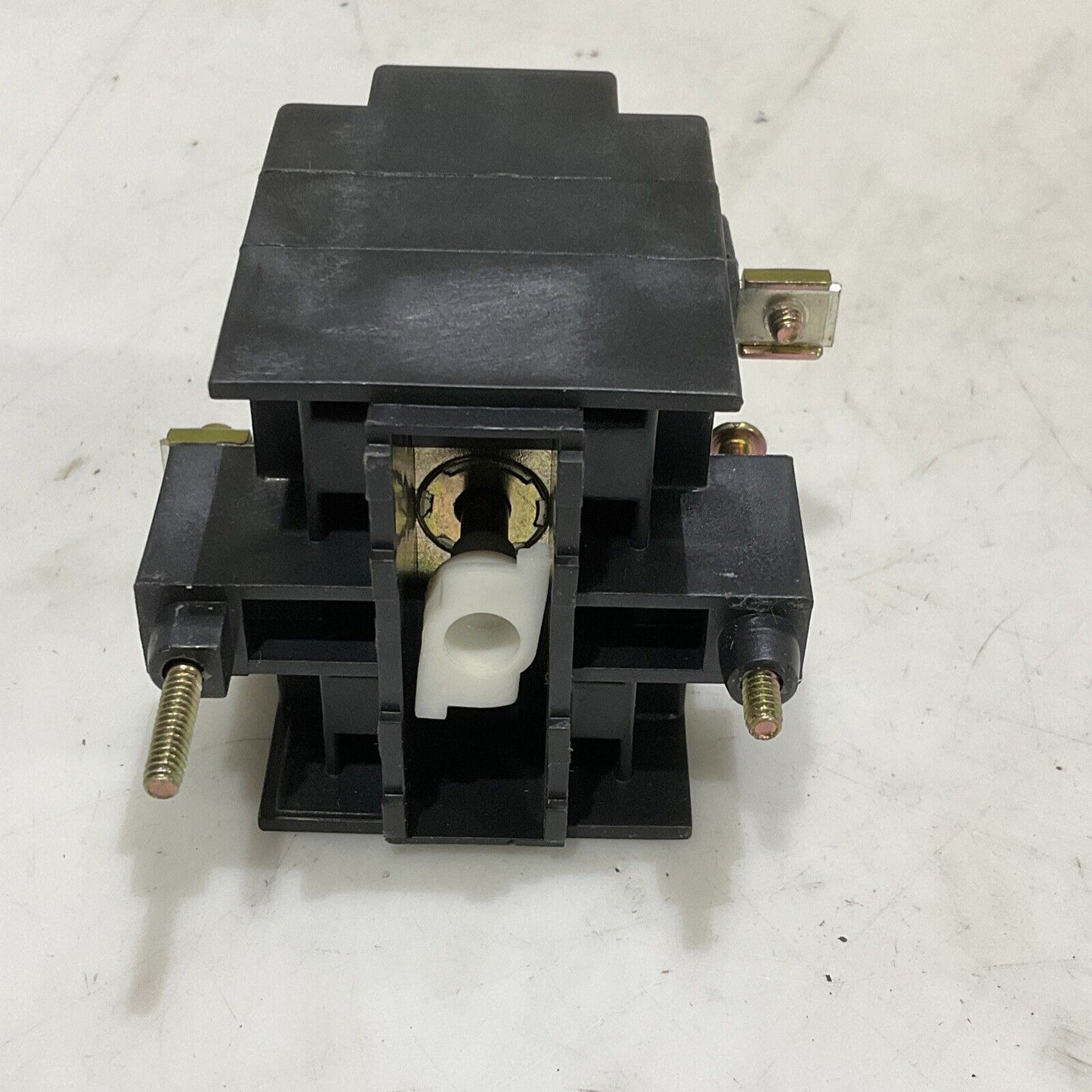 SQUARE D 8501XDLV62 MECHANICAL LATCHING RELAY SERIES B 373