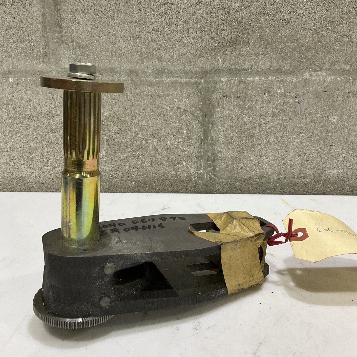 JORDAN CONTROLS INC. 68C-018983-001 OUTPUT DRIVE SHAFT ARID CONTROLS 373