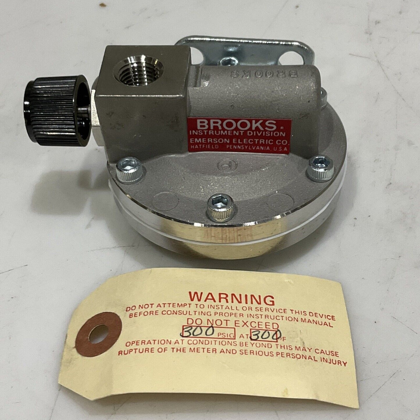 BROOKS INSTRUMENT DIVISION FC8800 8802D3L2B1CA FLOW CONTROLLER 373