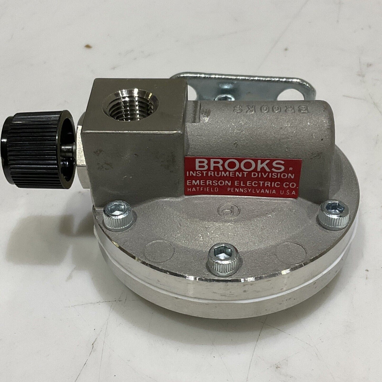 BROOKS INSTRUMENT DIVISION FC8800 8802D3L2B1CA FLOW CONTROLLER 373