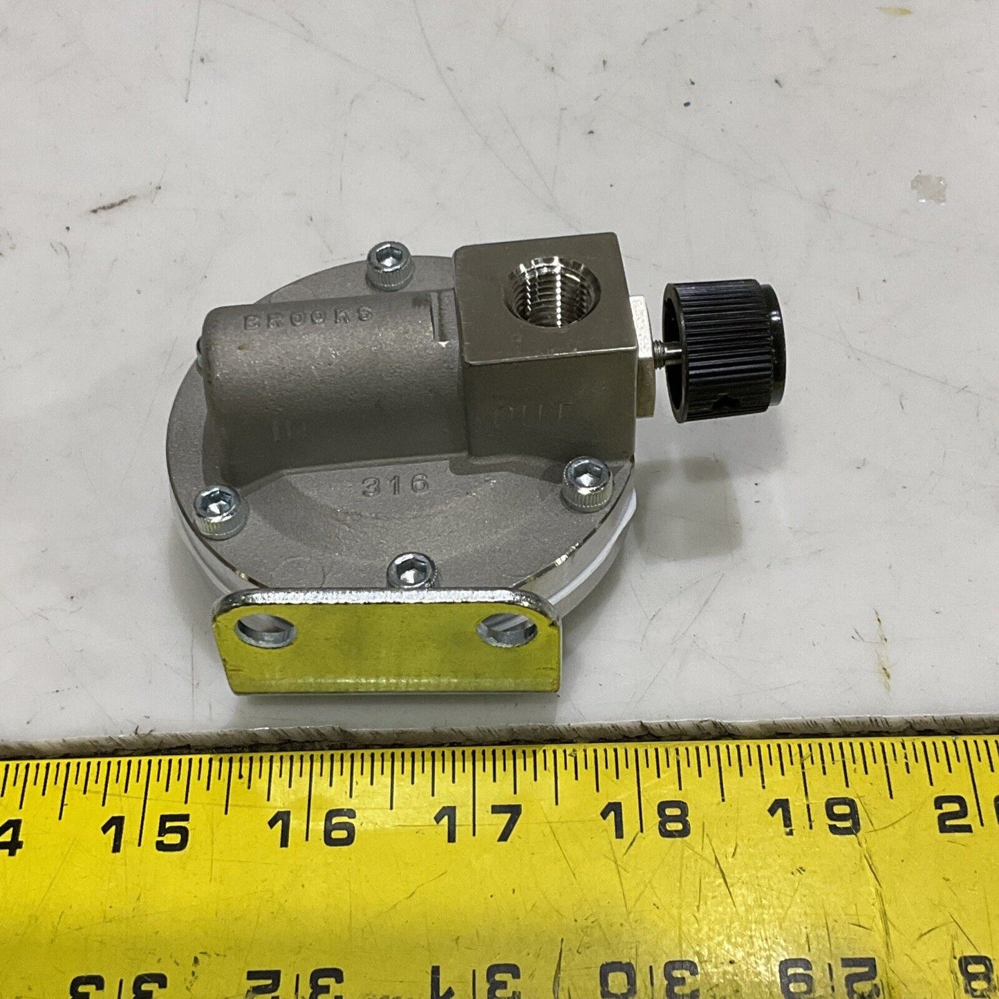 BROOKS INSTRUMENT DIVISION FC8800 8802D3L2B1CA FLOW CONTROLLER 373