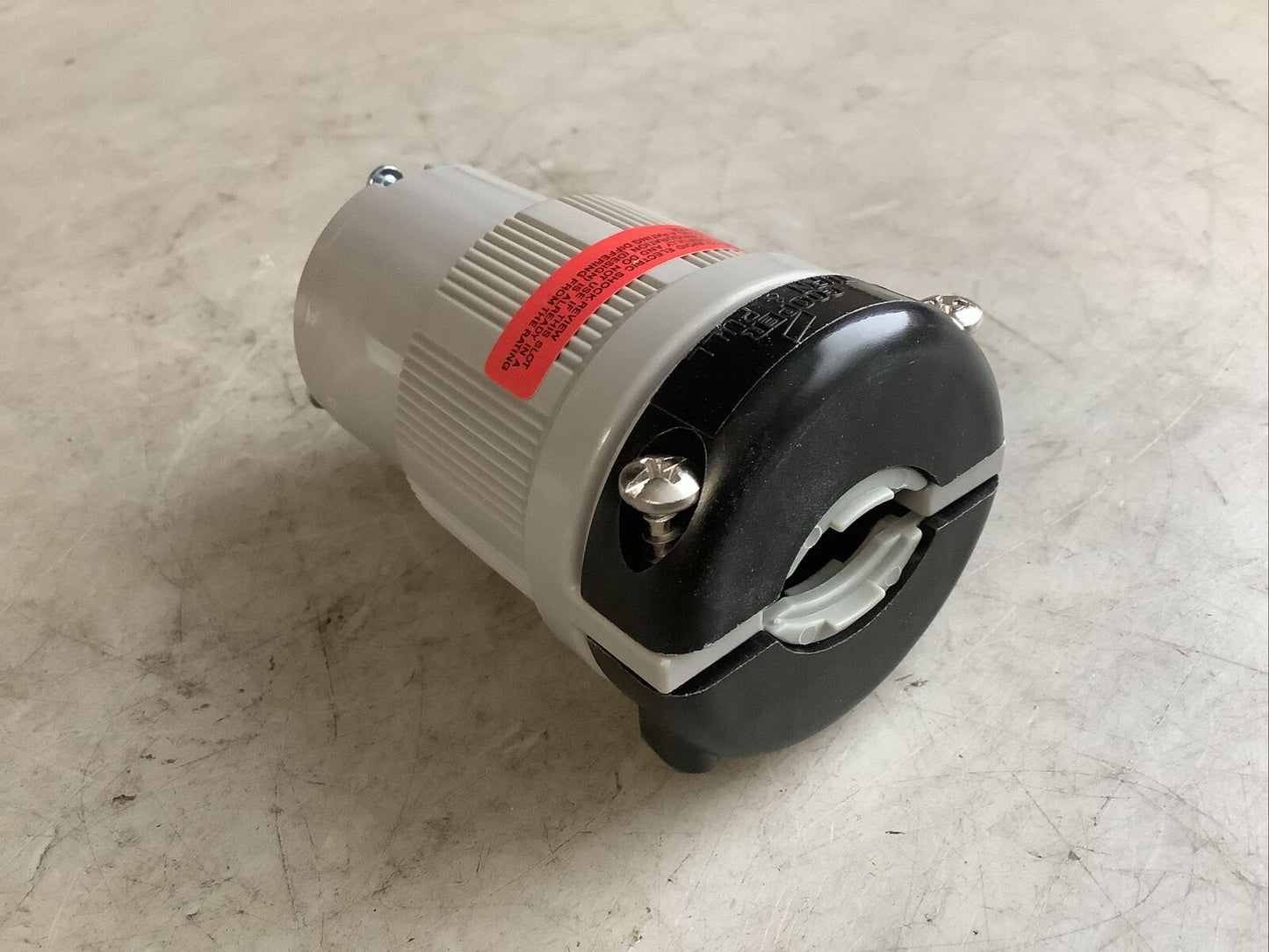 COOPER 7314C TWIST-LOCK CONNECTOR GRAY 3P 3W 373