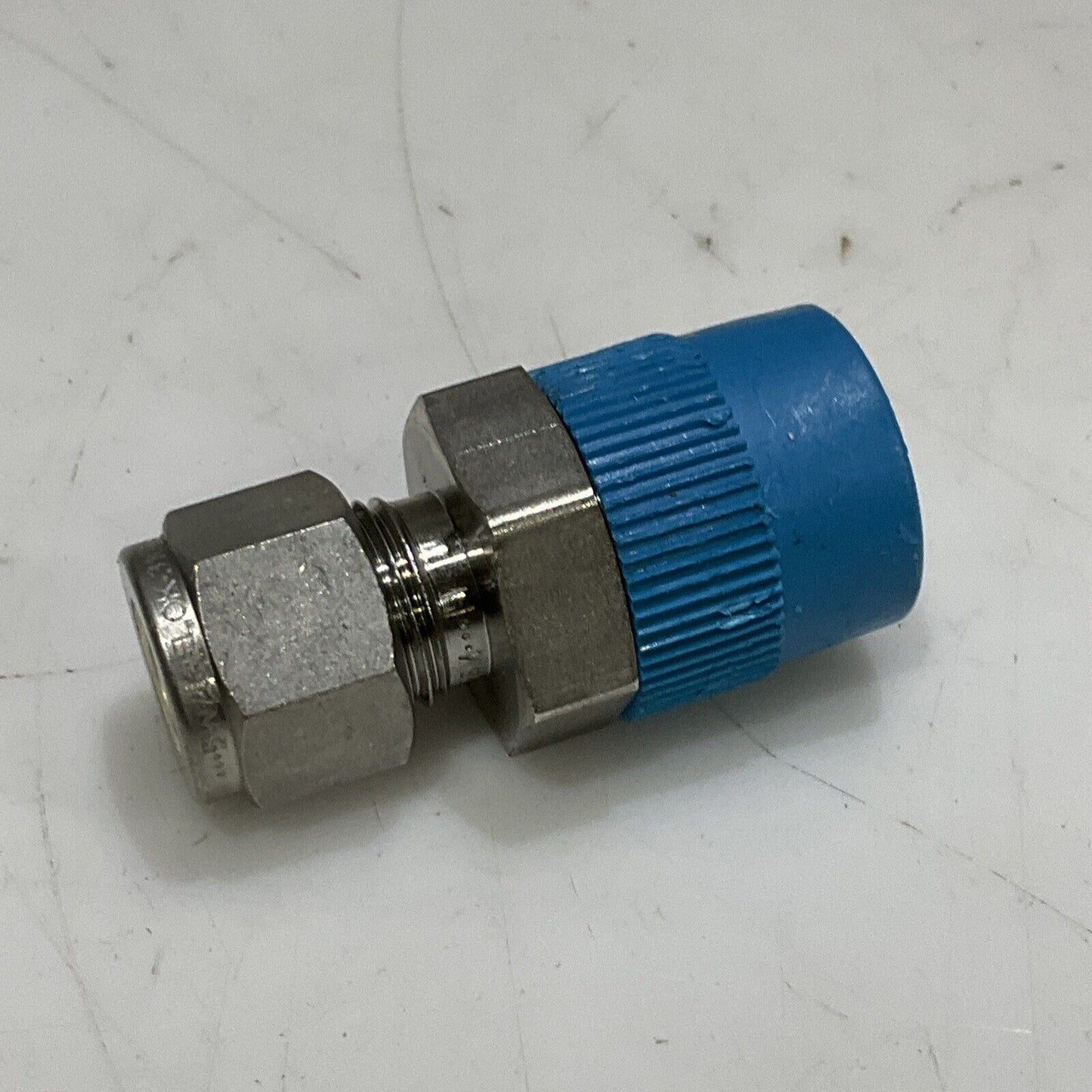 SWAGELOK SS-600-1-8 MALE CONNECTOR 3/8” SWG X 1/2” MNPT LOT OF 10 373