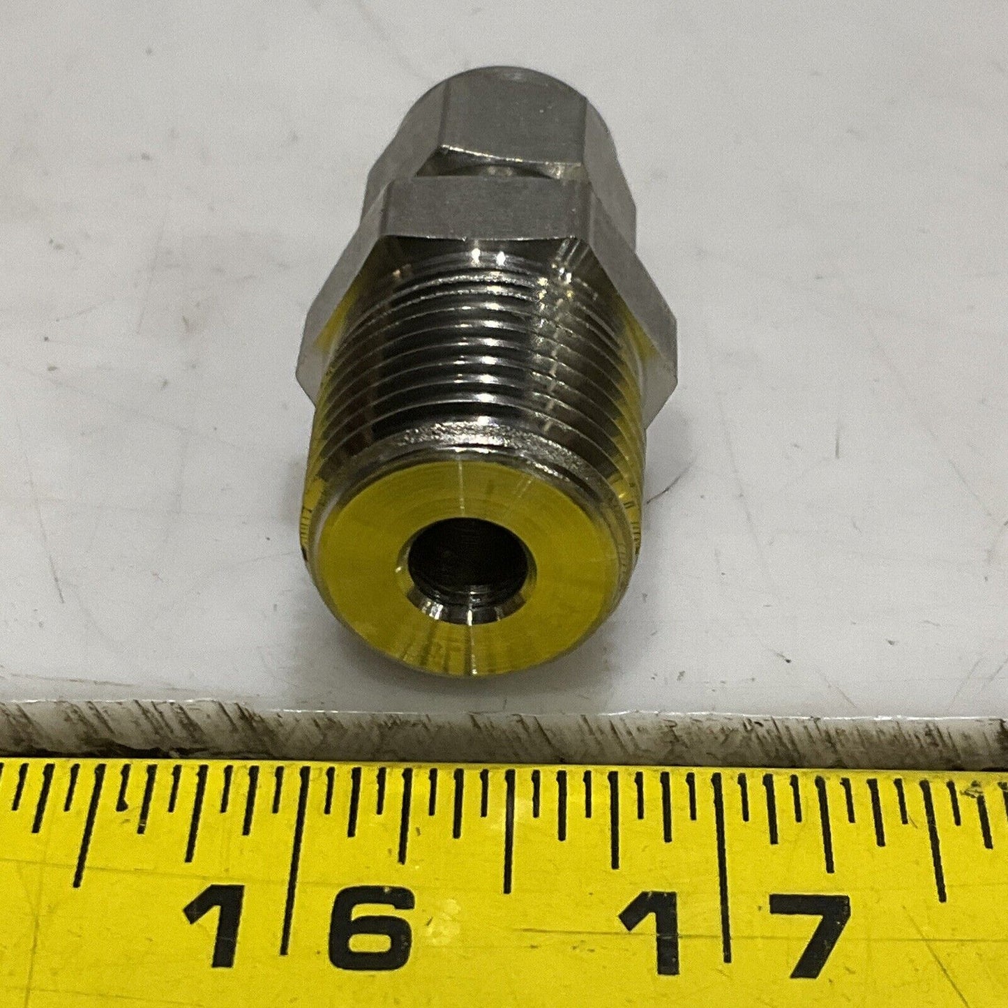 SWAGELOK SS-600-1-8 MALE CONNECTOR 3/8” SWG X 1/2” MNPT LOT OF 10 373