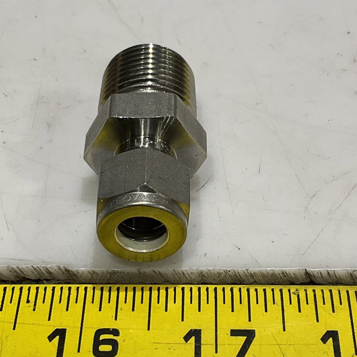SWAGELOK SS-600-1-8 MALE CONNECTOR 3/8” SWG X 1/2” MNPT LOT OF 10 373