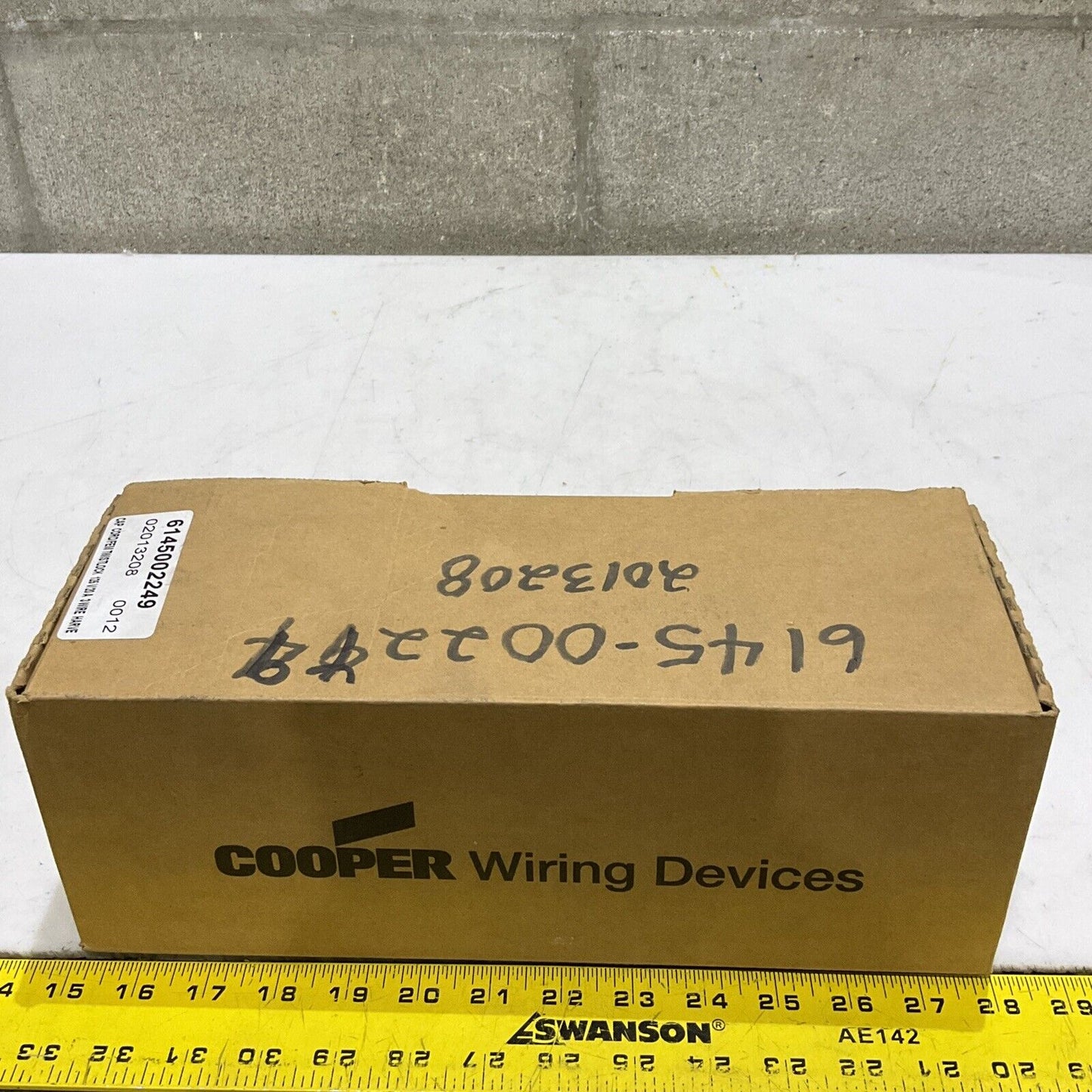 COOPER CWL520C LOCKING CONNECTOR PLUG 20A 250V LOT OF 10 373