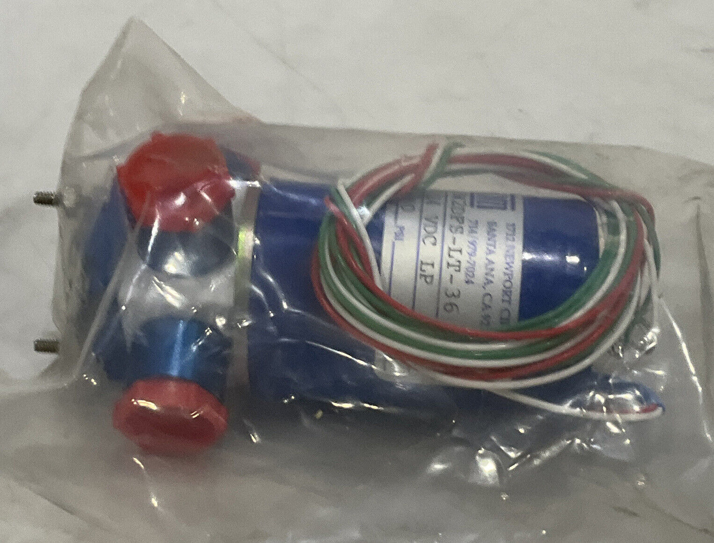 TEQCOM M443W2DFS-LT-36 24 VDC LP NC-C-NO 3-WAY SOLENOID VALVE 373