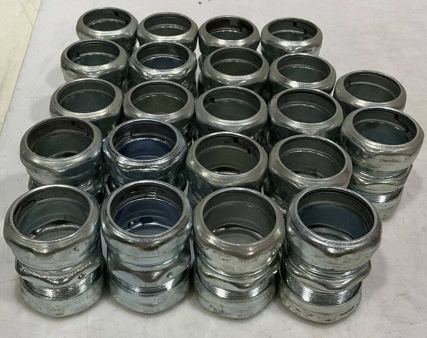 EATON 1 1/2” COUPLING LOT OF 22 373