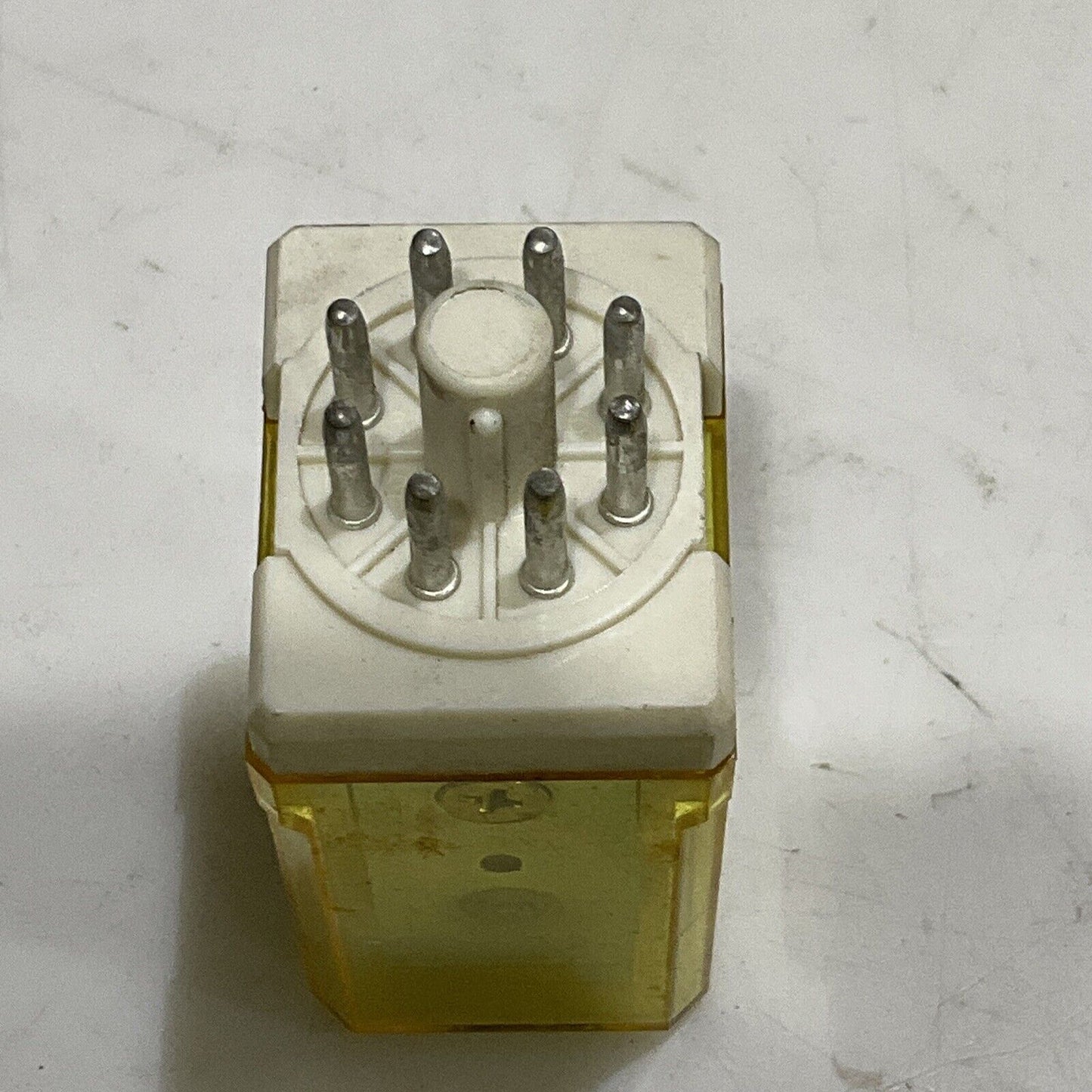 IDEC RR2P-U RELAY 8 PIN LOT OF 4 373