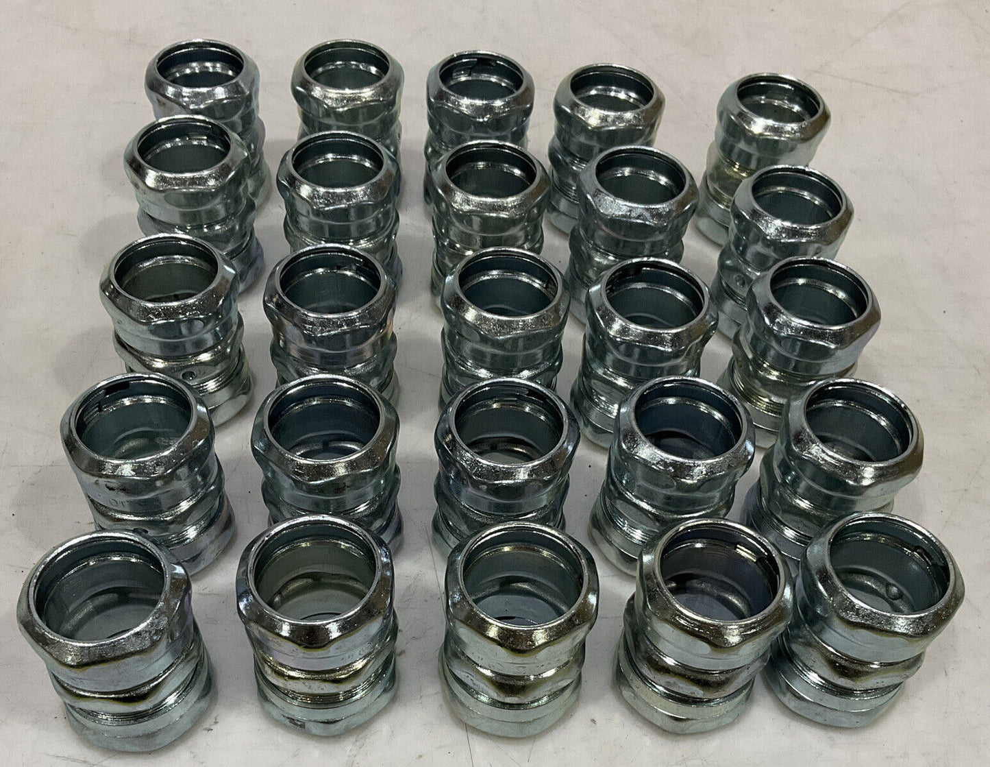 EATON TK113A 1” COMPRESSION COUPLING LOT OF 25 373