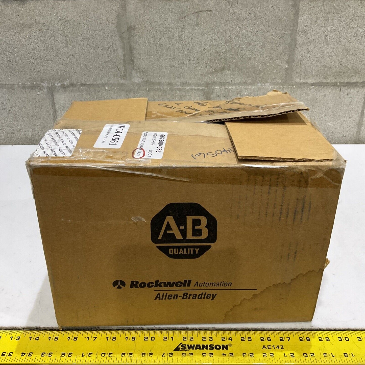 AB ALLEN BRADLEY 1745-E151 SLC 150 CONTROLLER EXPANSION UNIT E9DM-2257 373