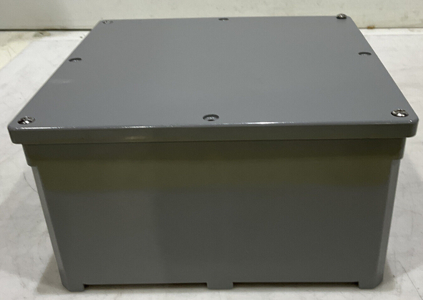THOMAS AND BETTS E989N-CAR PVC FITTING MOLDED JUNCTION BOX 373