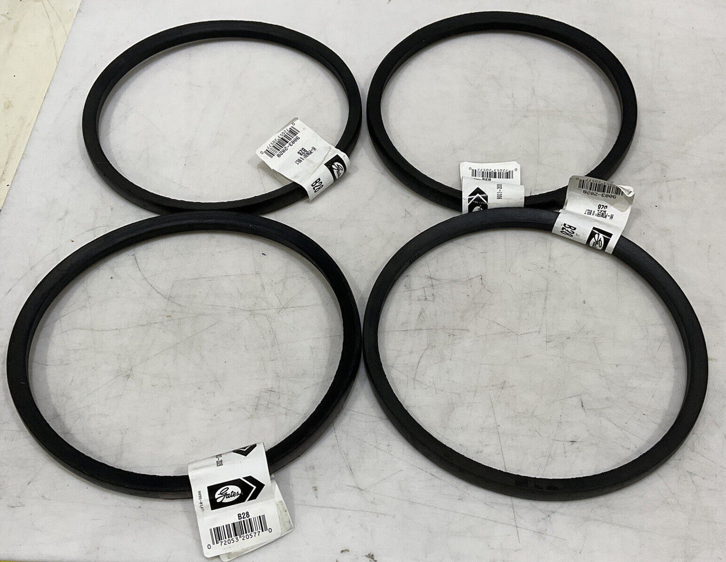 GATES B28 BELT LOT OF 4 373