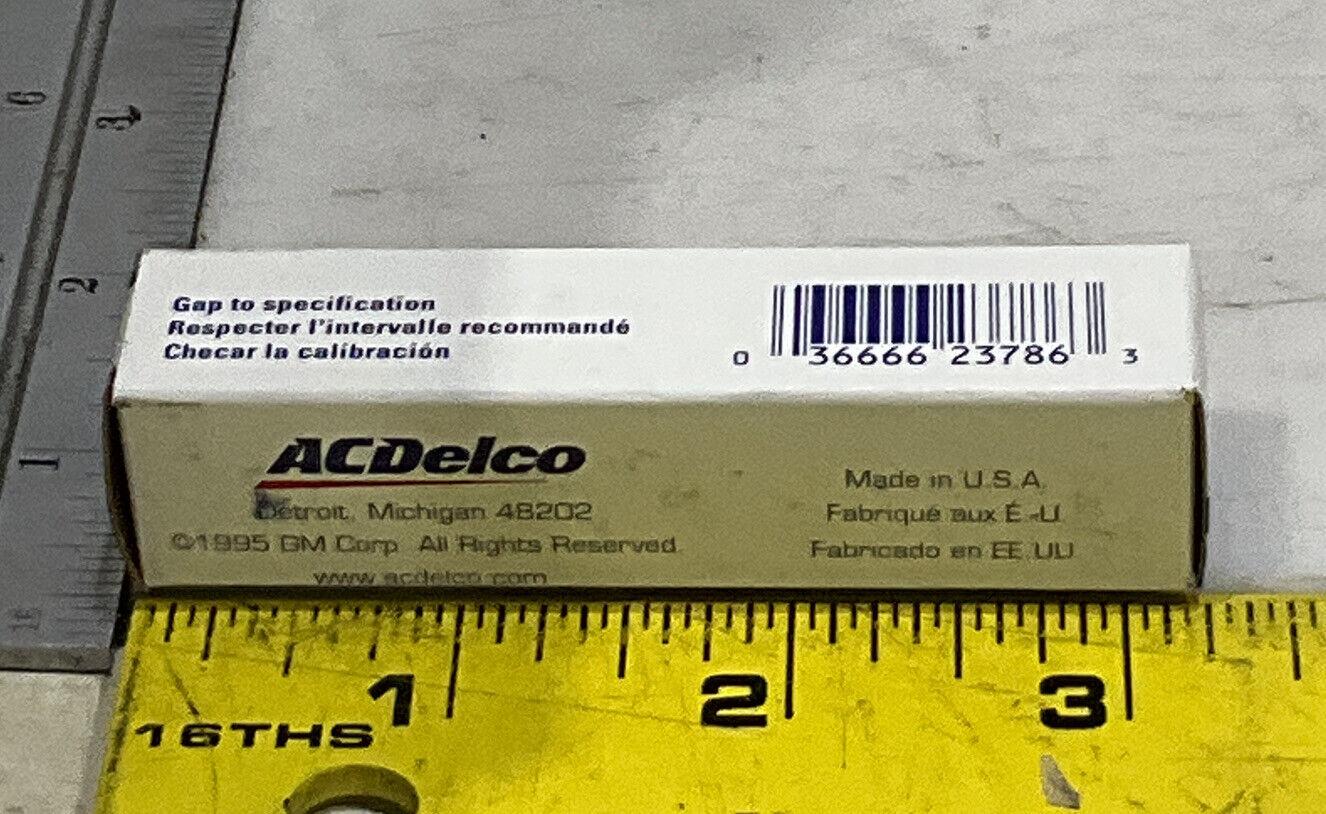 ACDELCO R43TS SPARK PLUG LOT OF 8 373