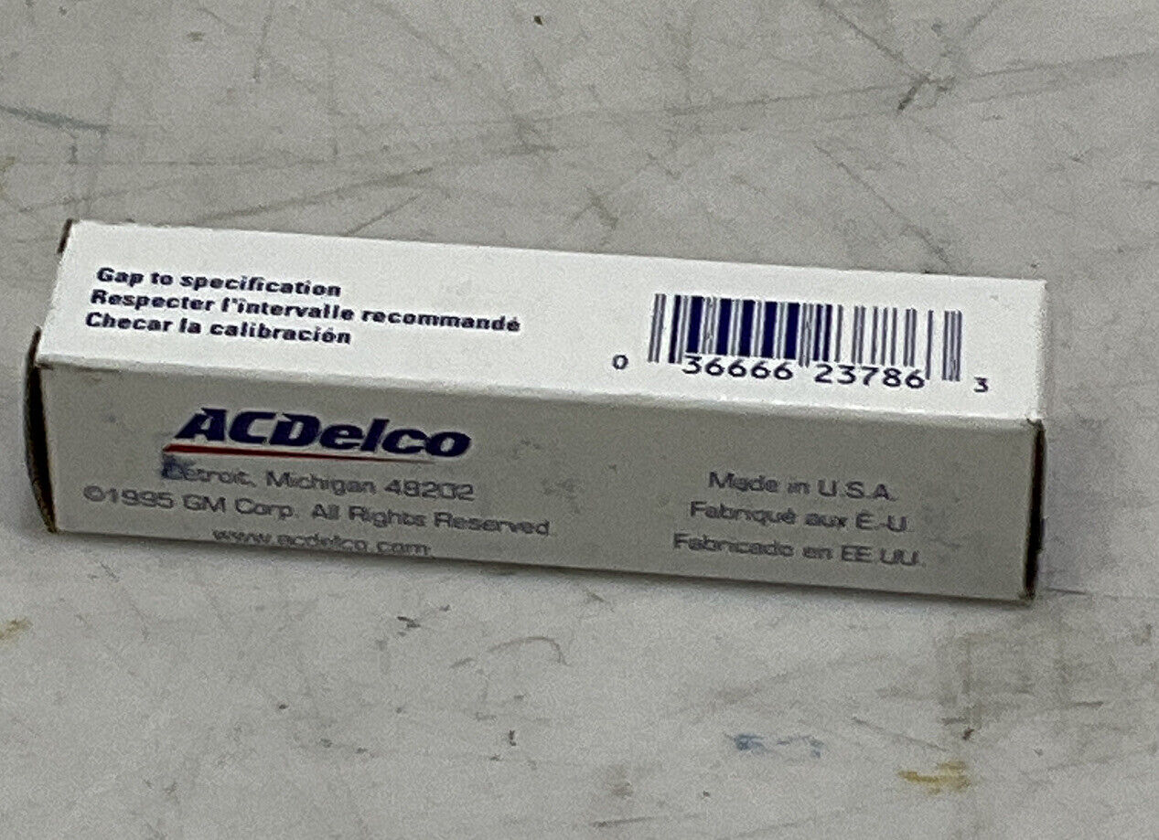ACDELCO R43TS SPARK PLUG LOT OF 8 373