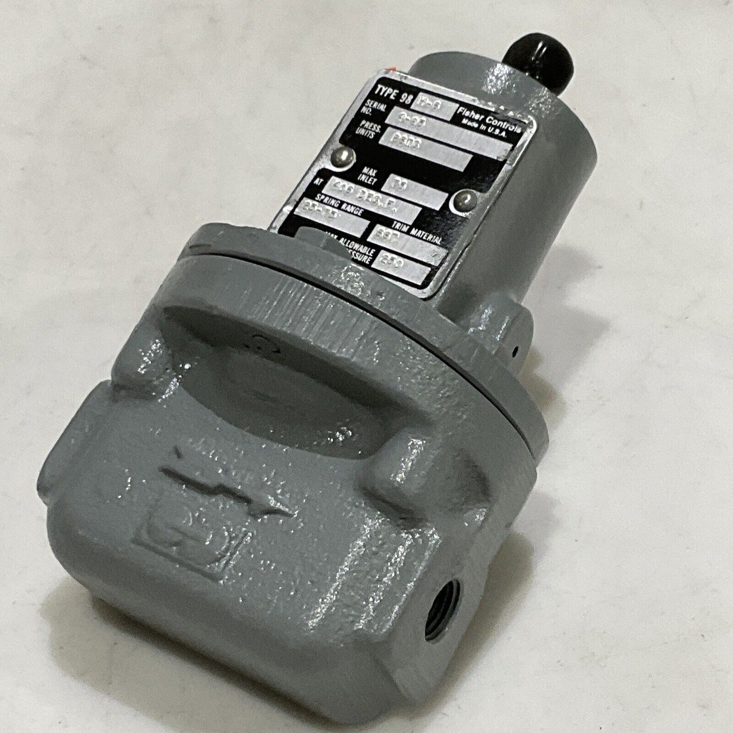 FISHER 98H-6 FUEL OIL PRESSURE REGULATOR TYPE 98 H-6 250 PSI 373