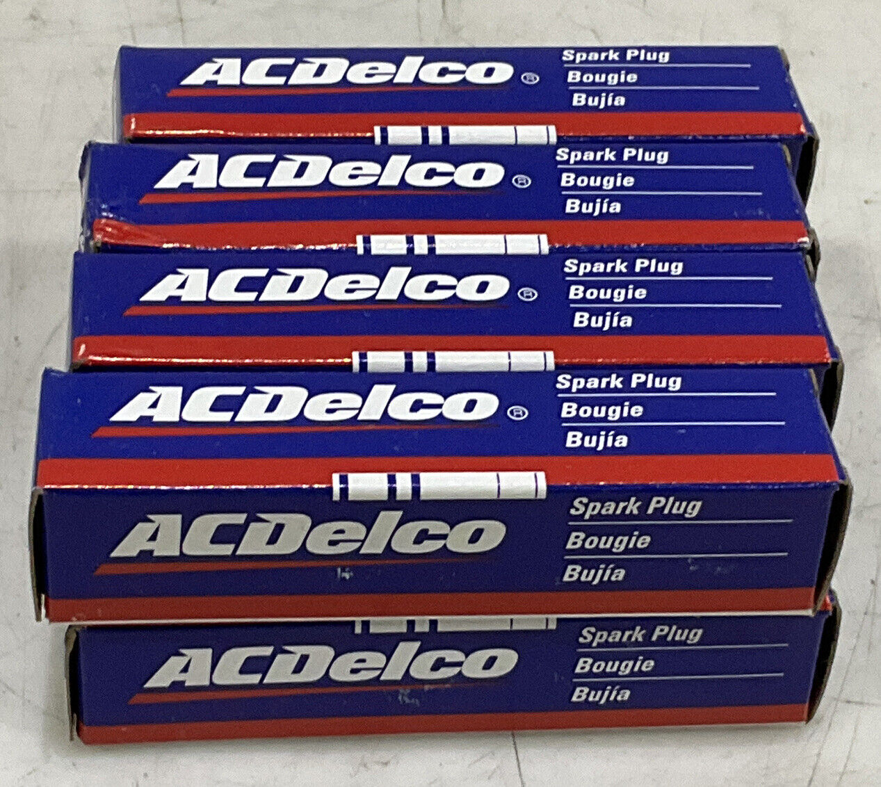 ACDELCO R44TS SPARK PLUG LOT OF 8 373
