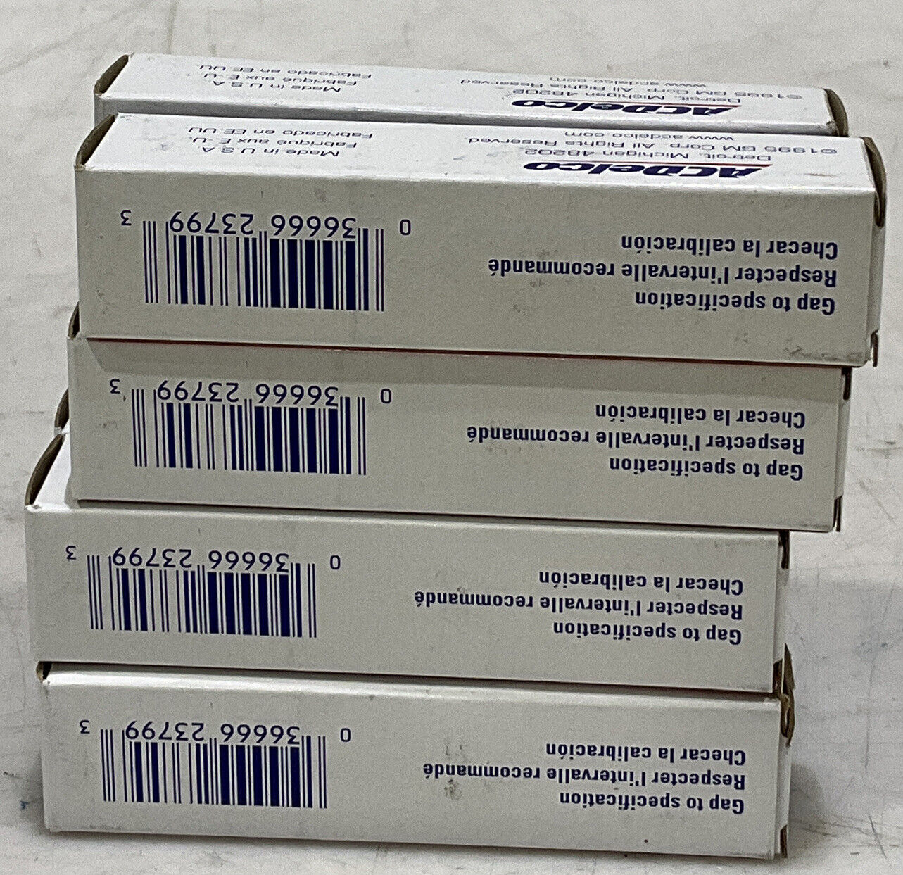ACDELCO R44TS SPARK PLUG LOT OF 8 373