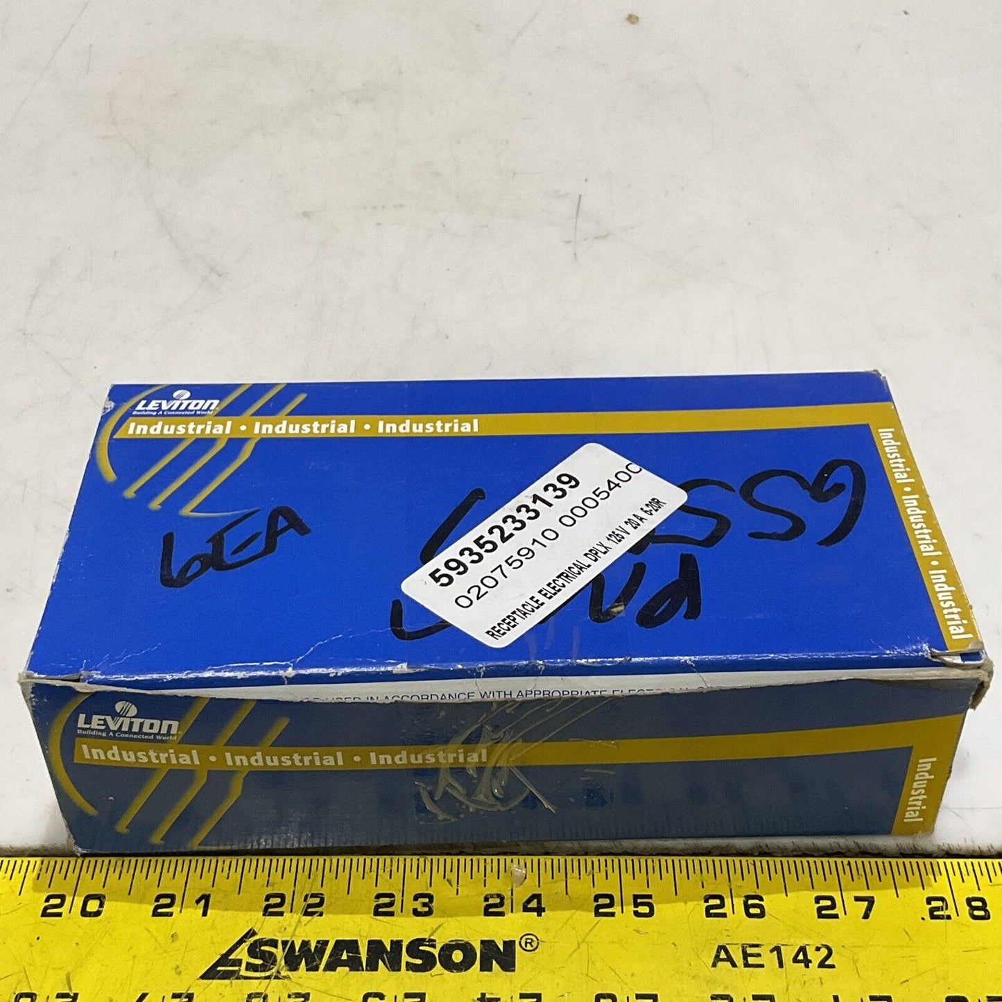 LEVITON 5352 SELF GROUNDED DOUBLE RECEPTACLE 2P 3W 29A-125V LOT OF 6 373