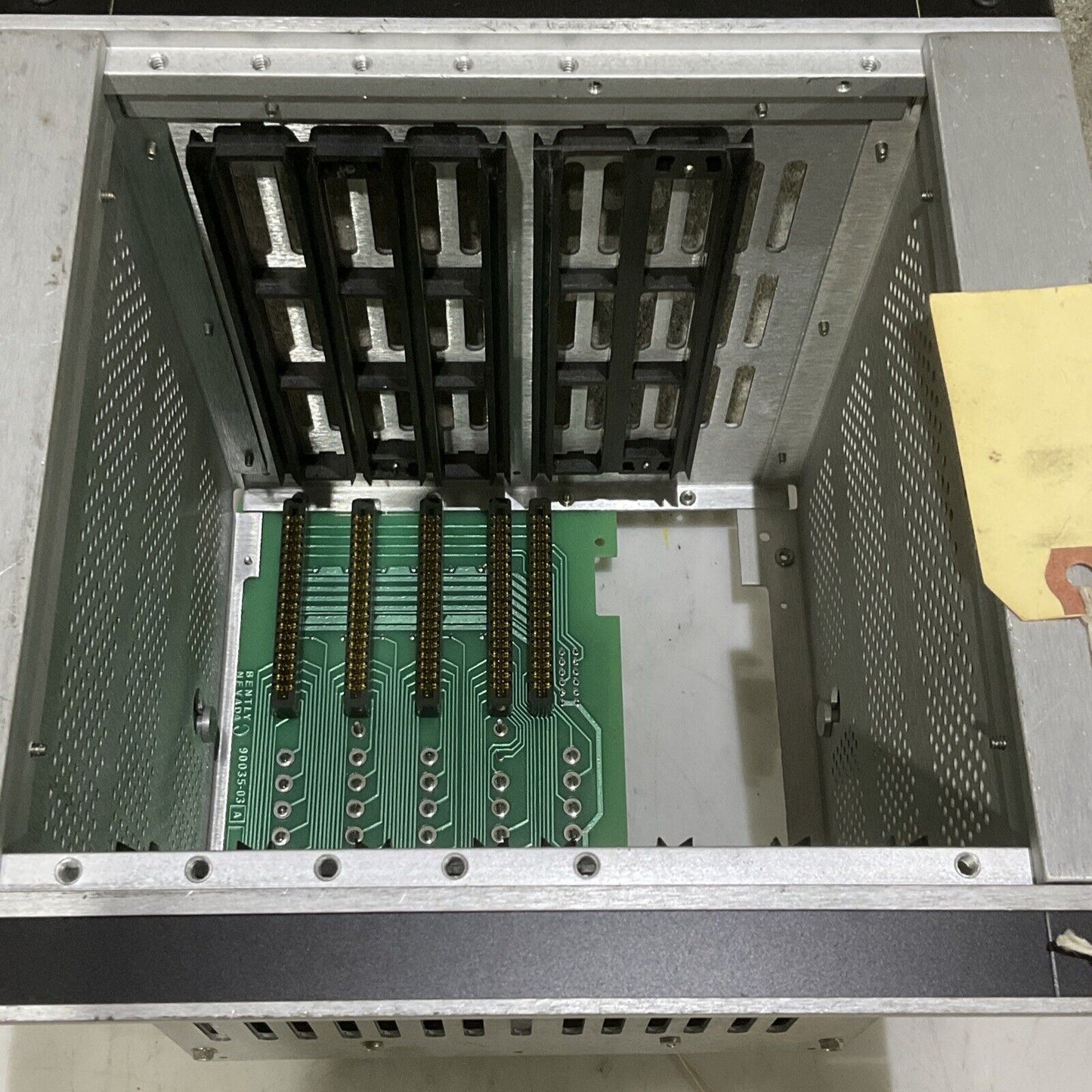 BENTLY NEVADA CORP. 90060-02 RACK CHASSIS 373