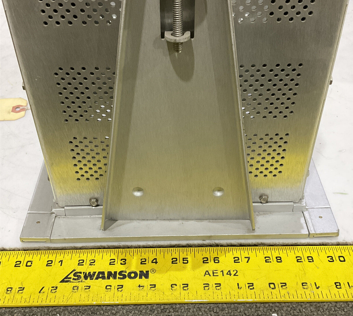 BENTLY NEVADA CORP. 90060-02 RACK CHASSIS 373