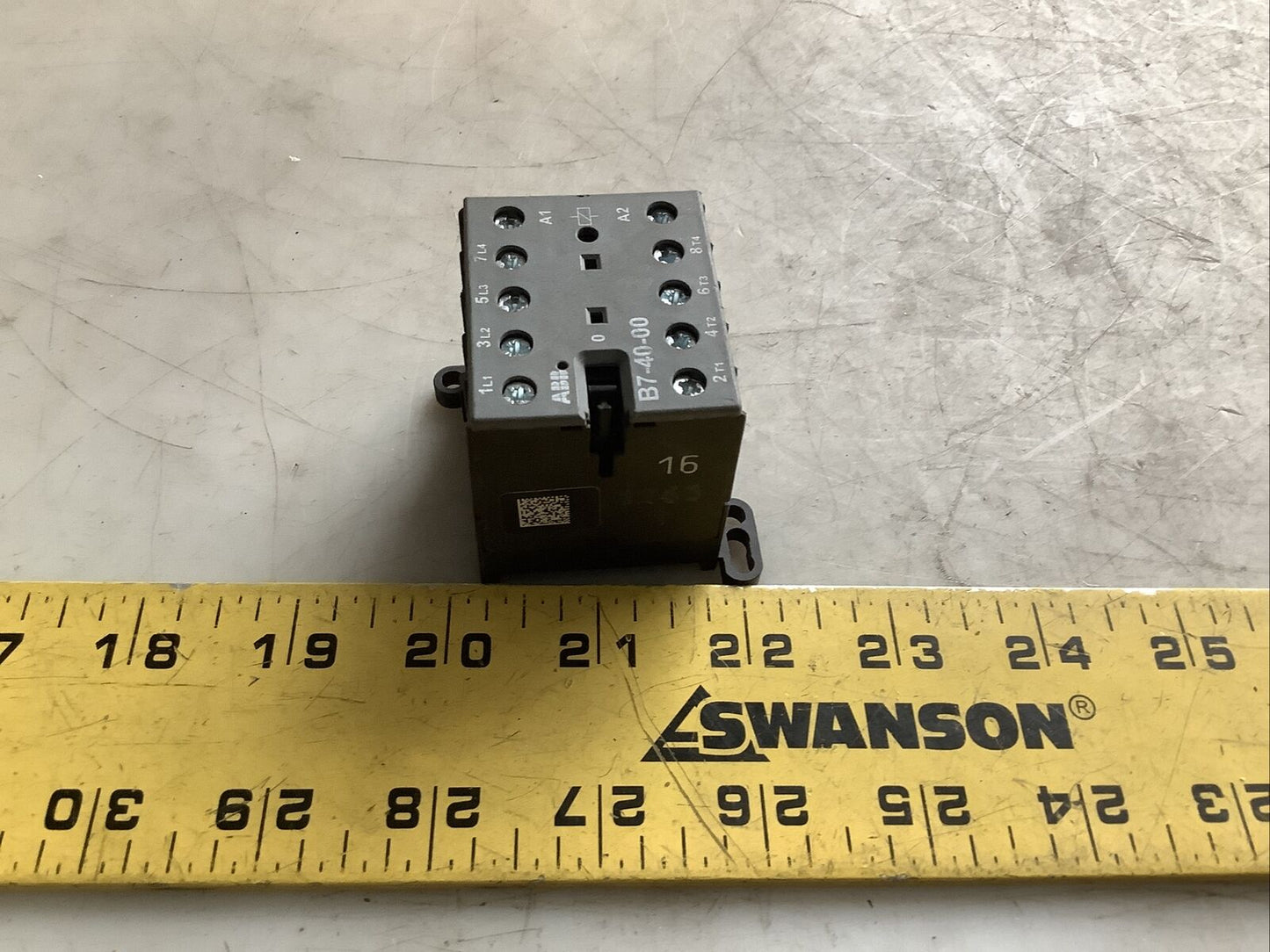 ABB IEC/EN 60947-1 CONTACTOR 600VAC 16A 3 PHASE 3 POLE 476