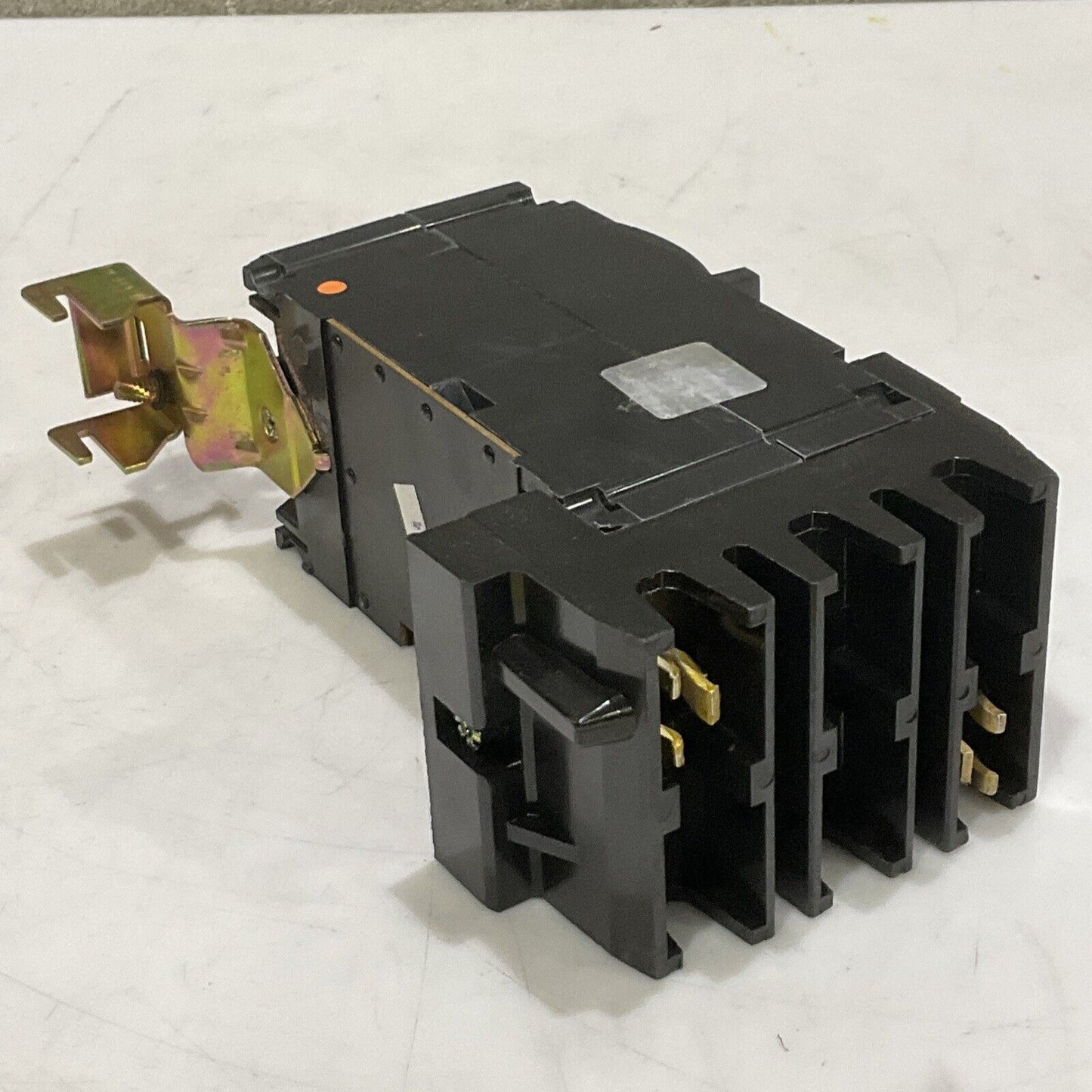 SQUARE D FH26030AC THERMAL-MAGNETIC CIRCUIT BREAKER 600V 50/60HZ 250VDC 373