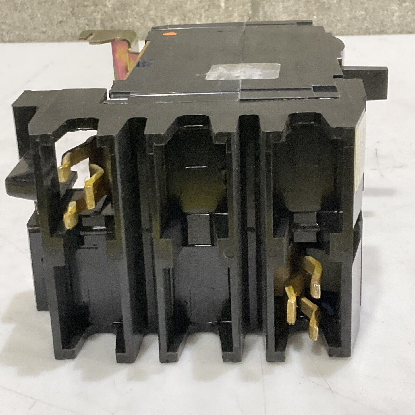 SQUARE D FH26030AC THERMAL-MAGNETIC CIRCUIT BREAKER 600V 50/60HZ 250VDC 373