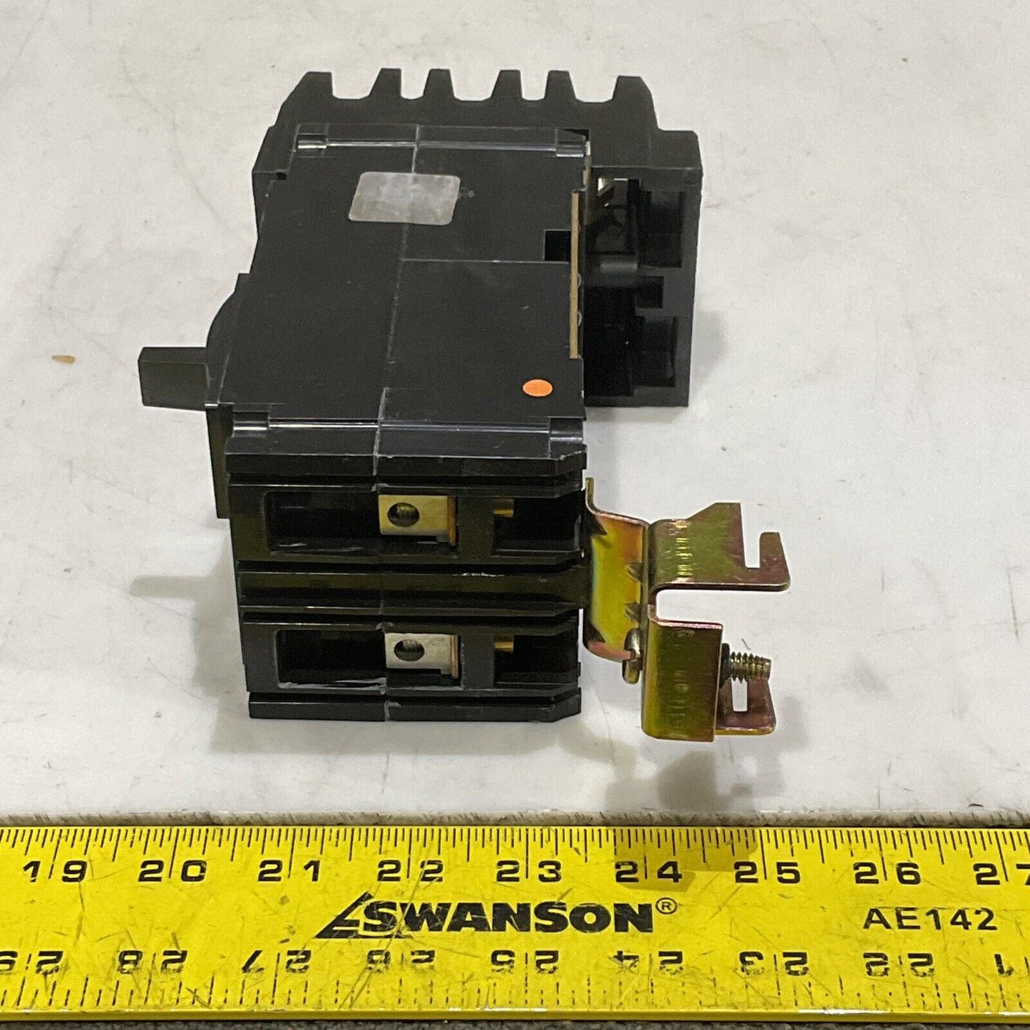 SQUARE D FH26030AC THERMAL-MAGNETIC CIRCUIT BREAKER 600V 50/60HZ 250VDC 373