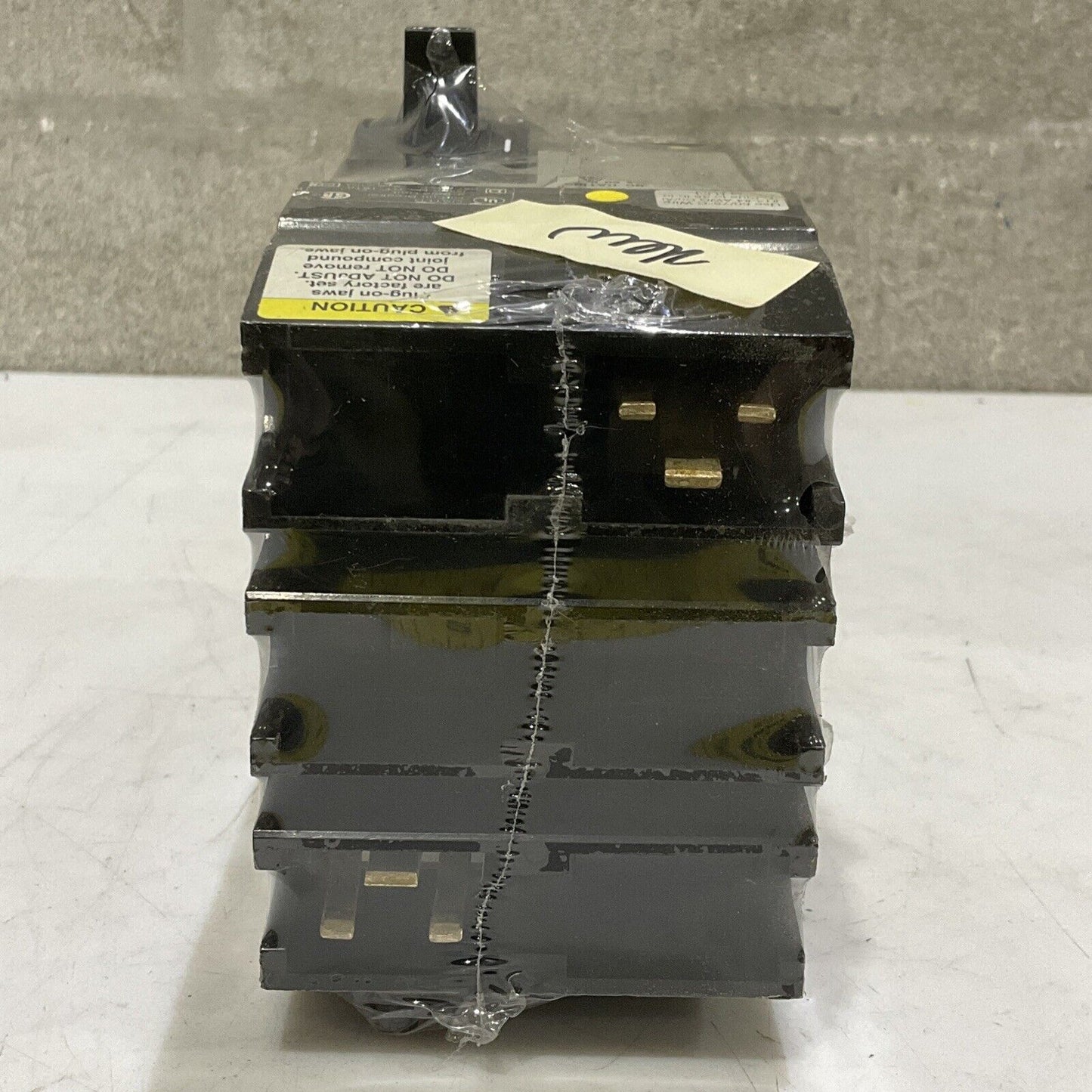 SQUARE D FH26030AC THERMAL-MAGNETIC CIRCUIT BREAKER 30A 60HZ 600VAC 250VDC 373