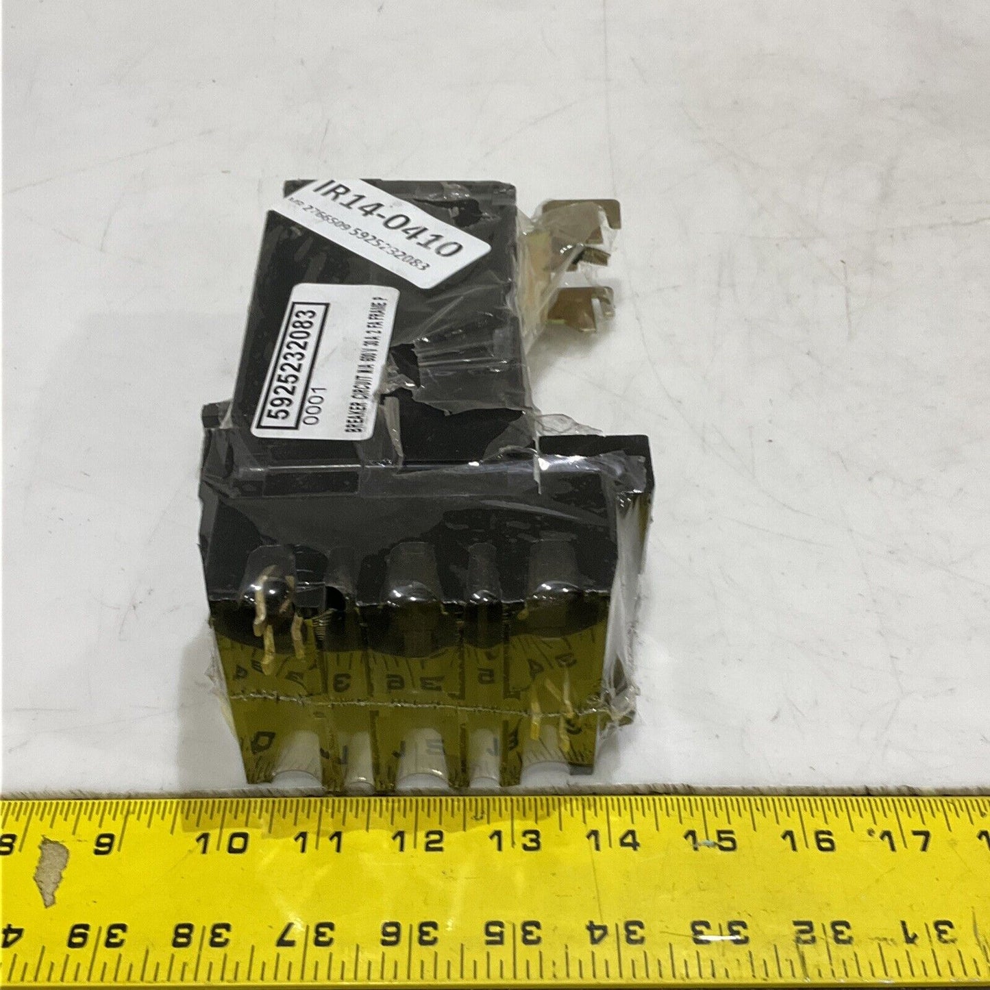 SQUARE D FH26030AC THERMAL-MAGNETIC CIRCUIT BREAKER 30A 60HZ 600VAC 250VDC 373