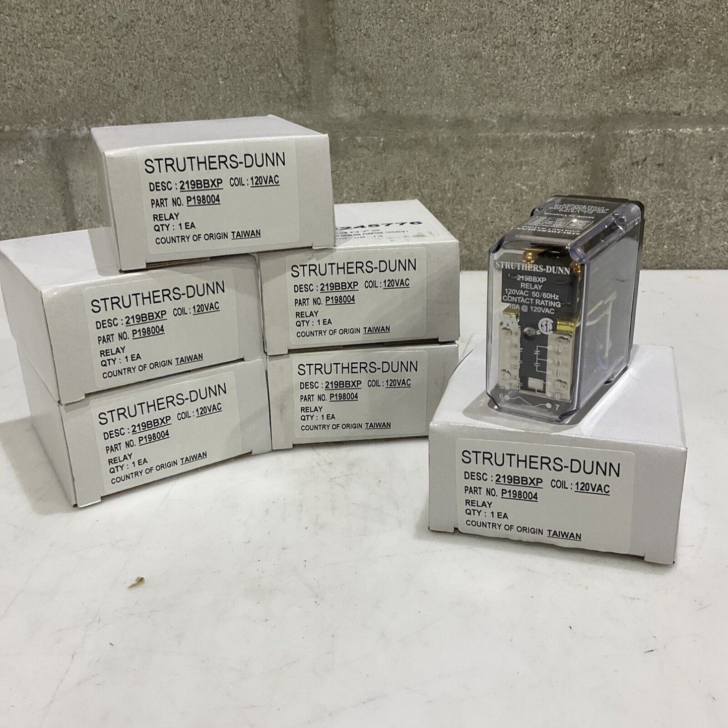 STRUTHERS-DUNN 219BBXP P198004 RELAY 50/60HZ 10A 120VAC LOT OF 4 373