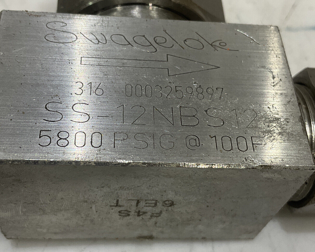 SWAGELOK SS-12NBS12 UNION BONNET NEEDLE VALVE 373